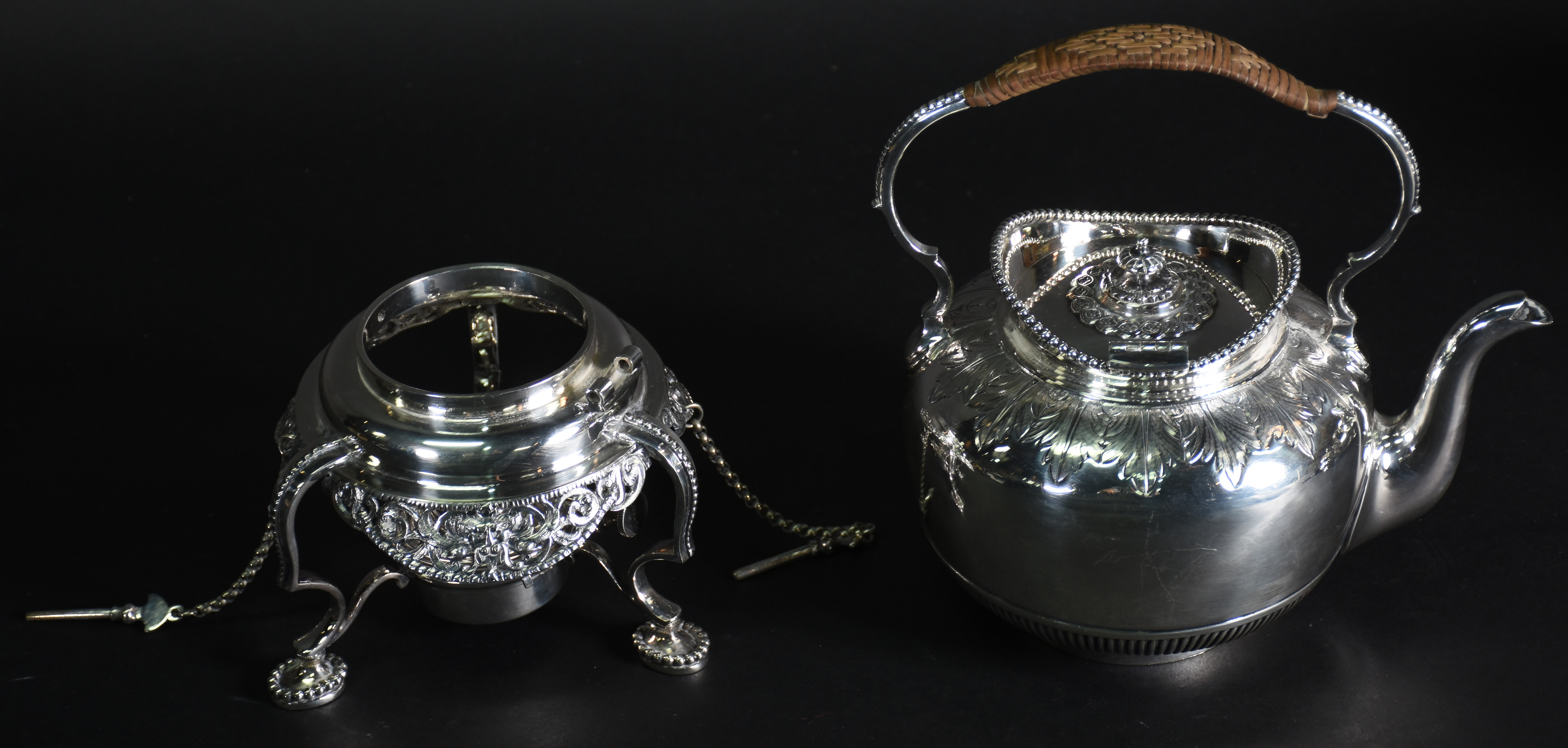 Elegante Samovar de metal espessurado a prata, marca na base... - foto 5 de 5
