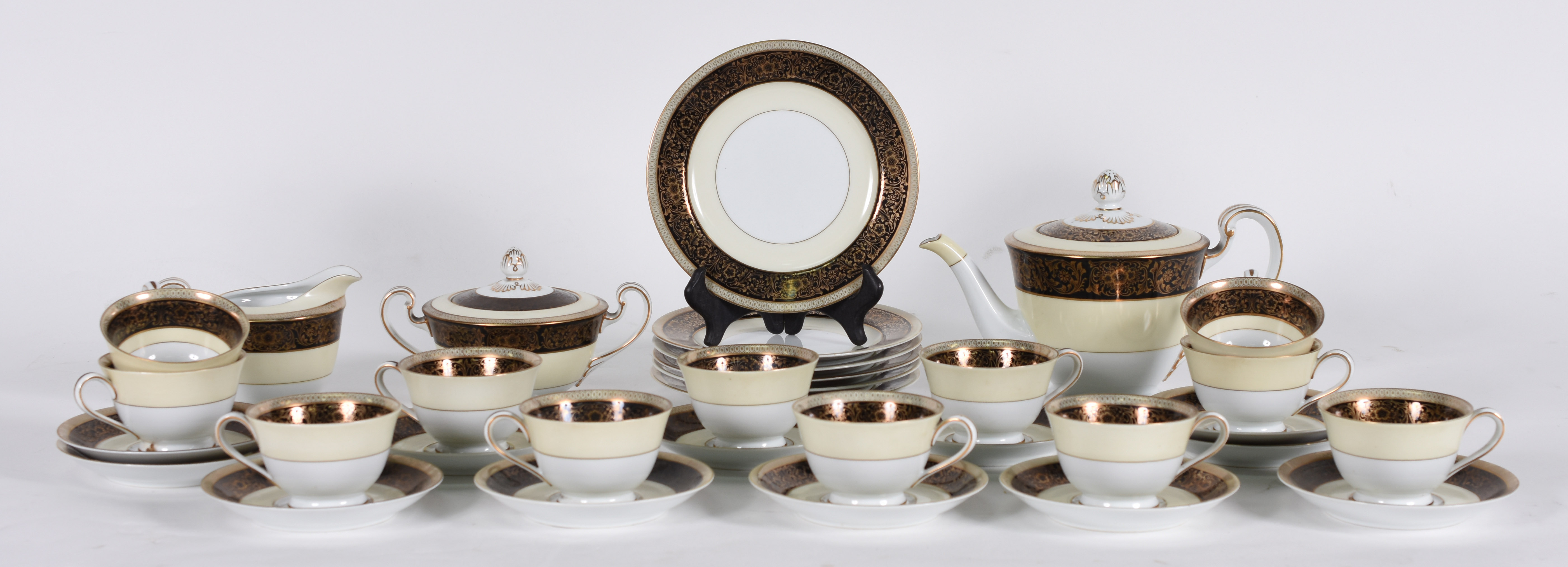 Aparelho de chá de porcelana Noritake , composto de 12 xícaras com... - foto 2 de 5