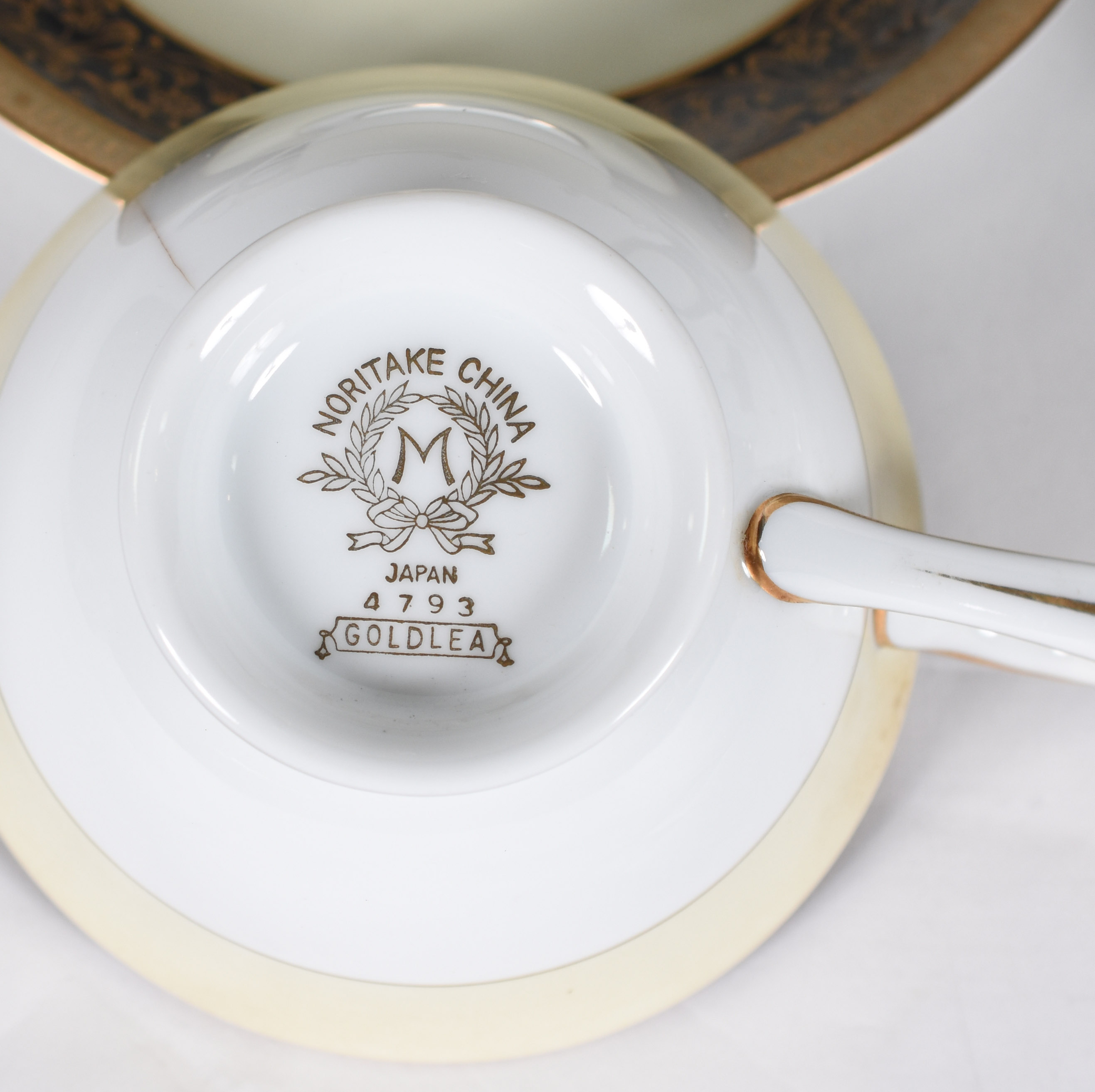 Aparelho de chá de porcelana Noritake , composto de 12 xícaras com... - foto 4 de 5