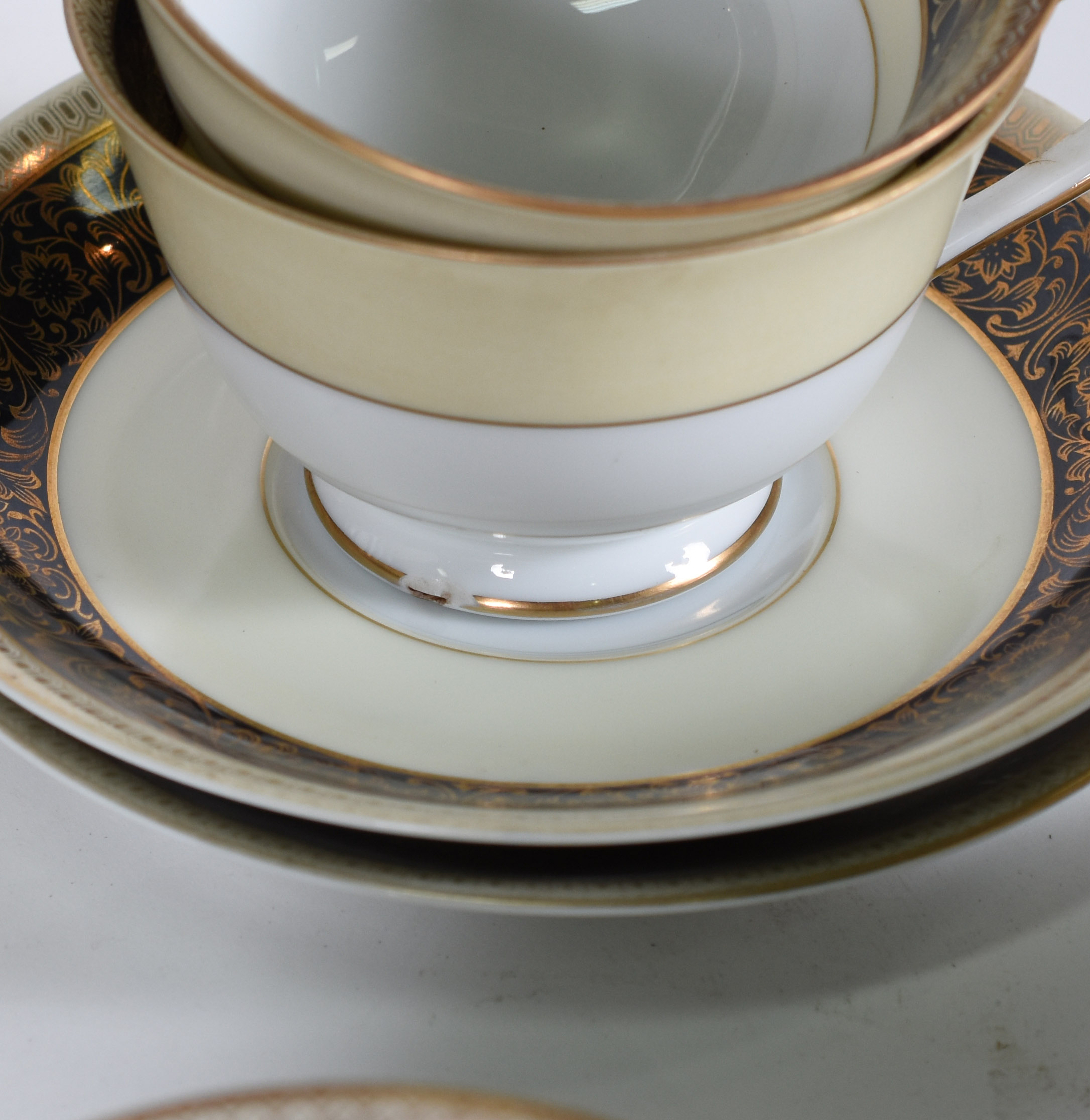 Aparelho de chá de porcelana Noritake , composto de 12 xícaras com... - foto 5 de 5
