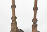 Par de castiçais de bronze ( 1 bobeche amassada ) - Par de castiçais de bronze ( 1 bobeche amassada )
