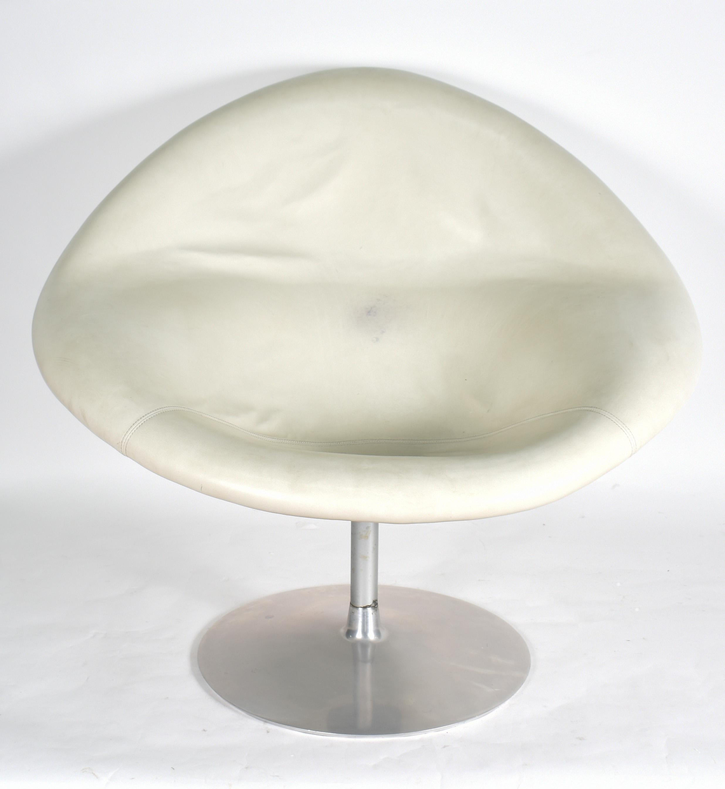 Cadeira giratória estofada de curvim Branco, base de metal... - foto 1 de 4