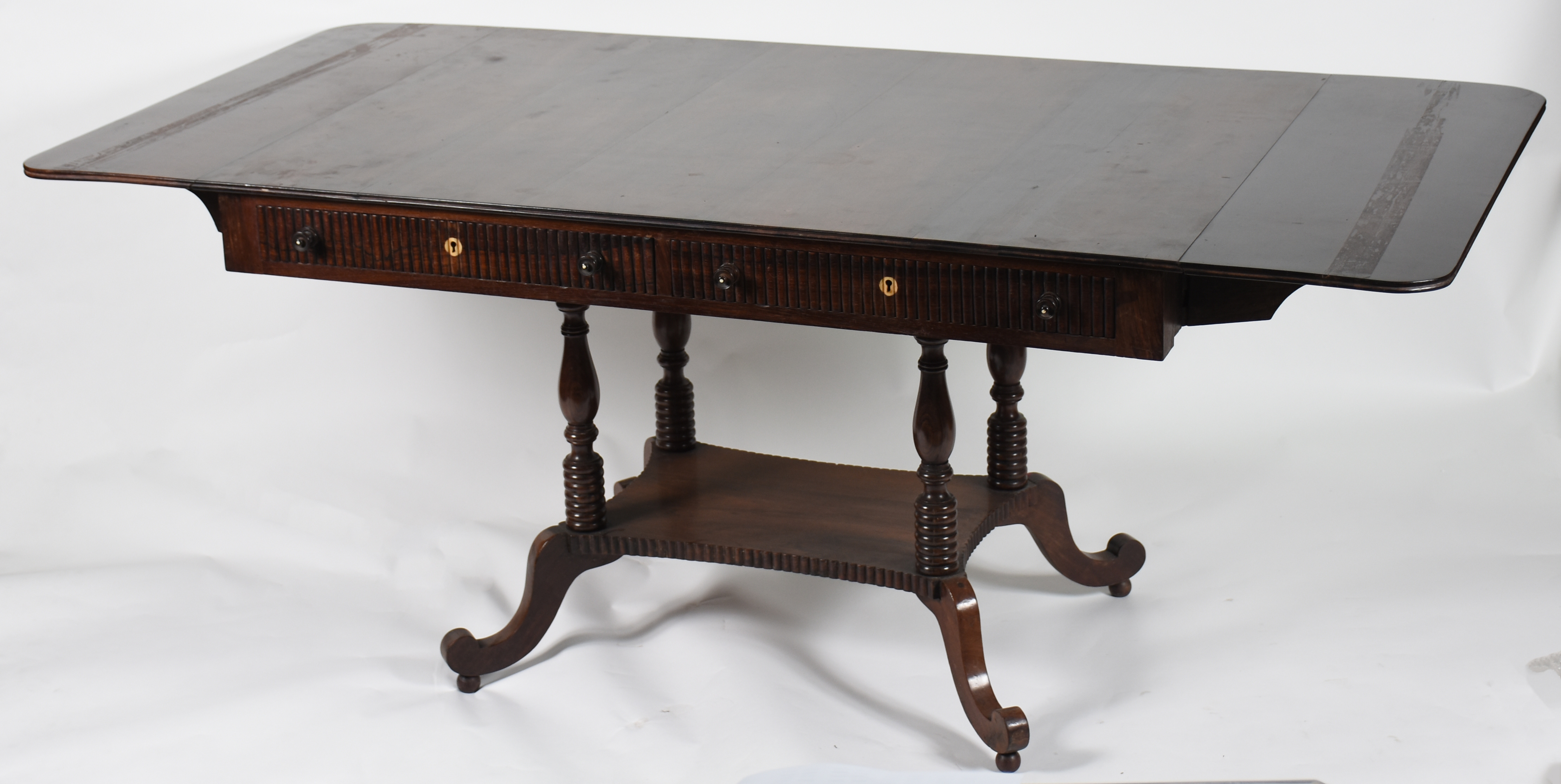Mesa de jacarandá com abas, estilo Inglês, 2 gavetas de cada lado... - foto 2 de 3