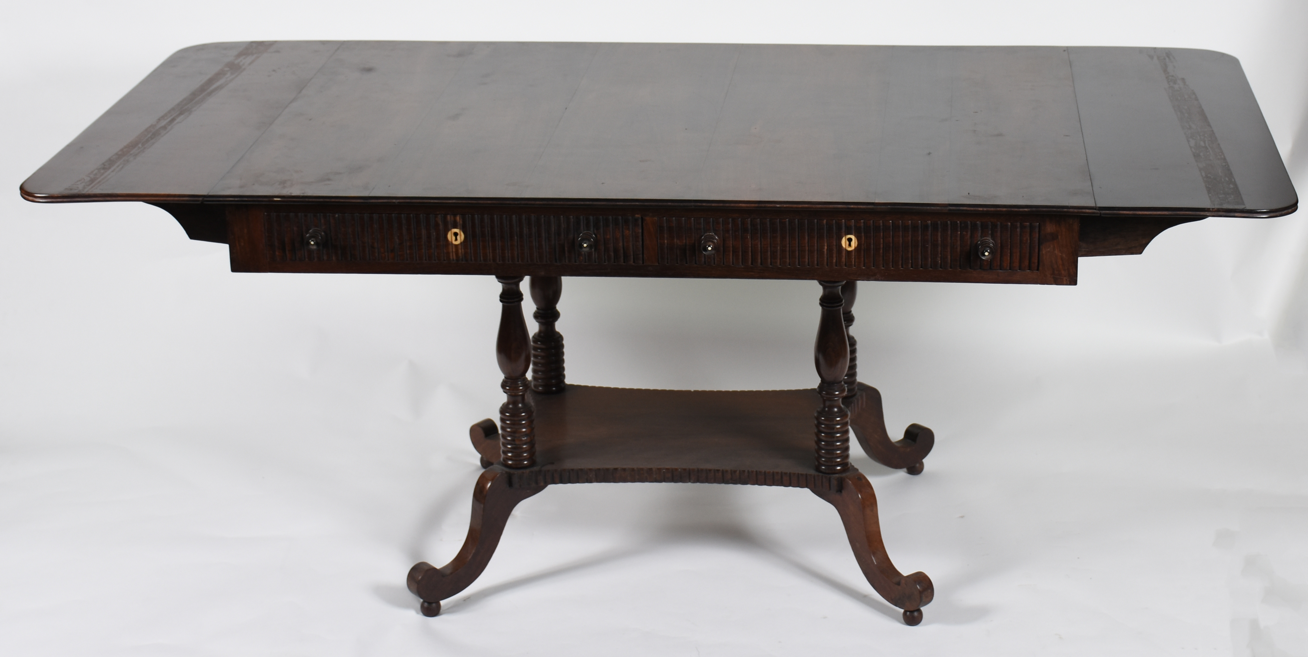 Mesa de jacarandá com abas, estilo Inglês, 2 gavetas de cada lado... - foto 3 de 3