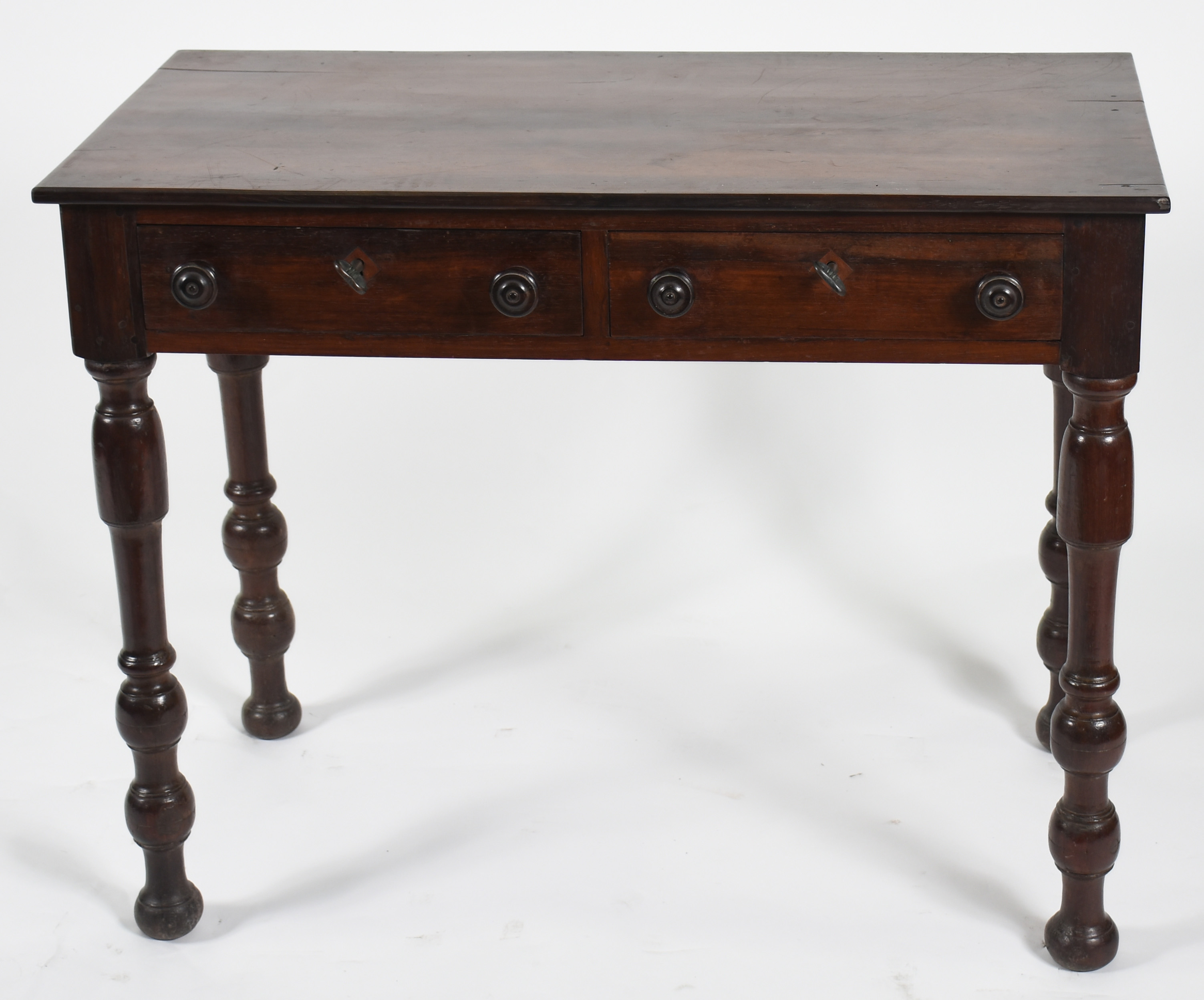 Mesa de jacarandá com 2 gavetas e pernas torneadas - foto 2 de 3