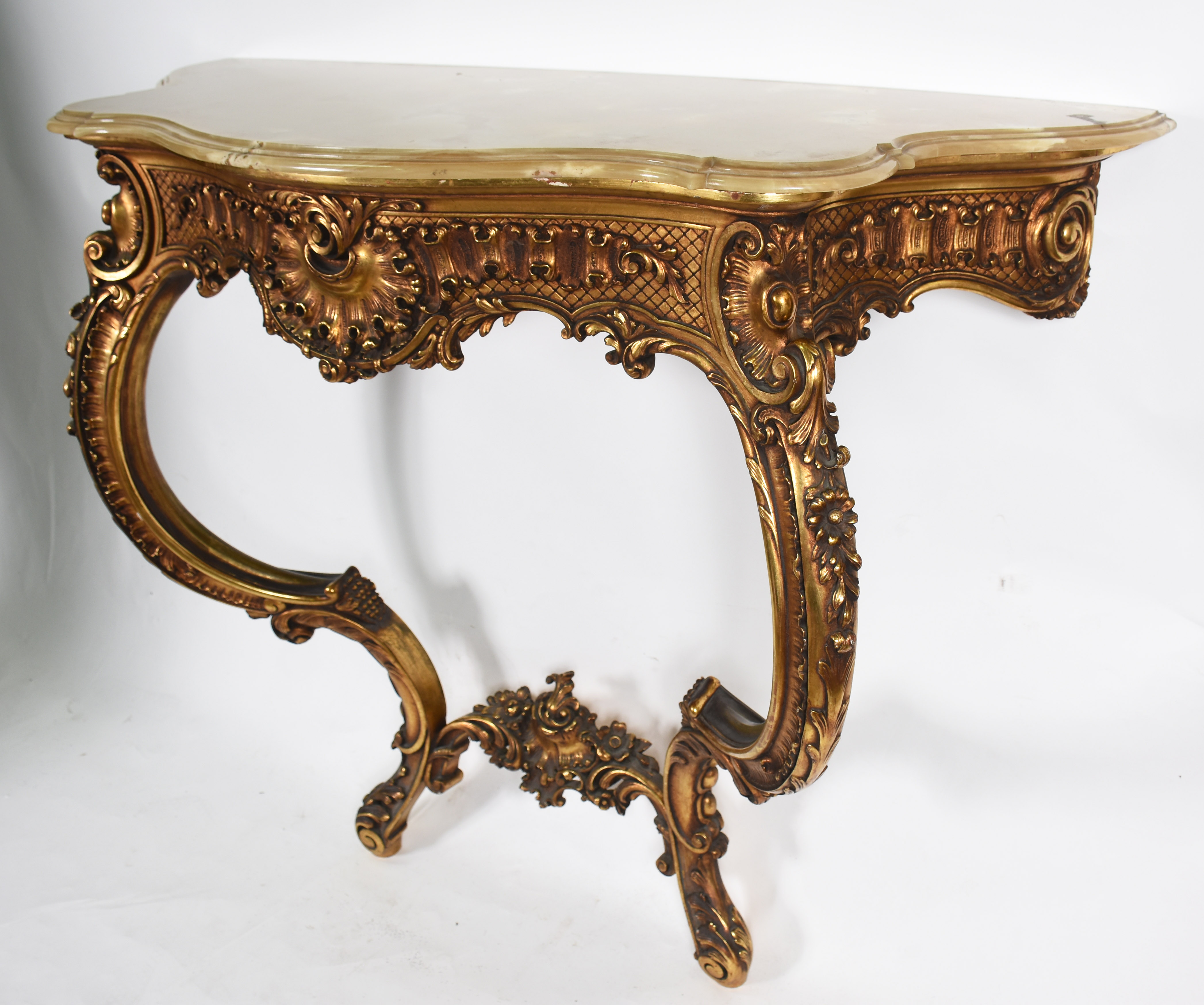 Belíssimo Console de parede em madeira ricamente entalhada e dourada... - foto 3 de 3