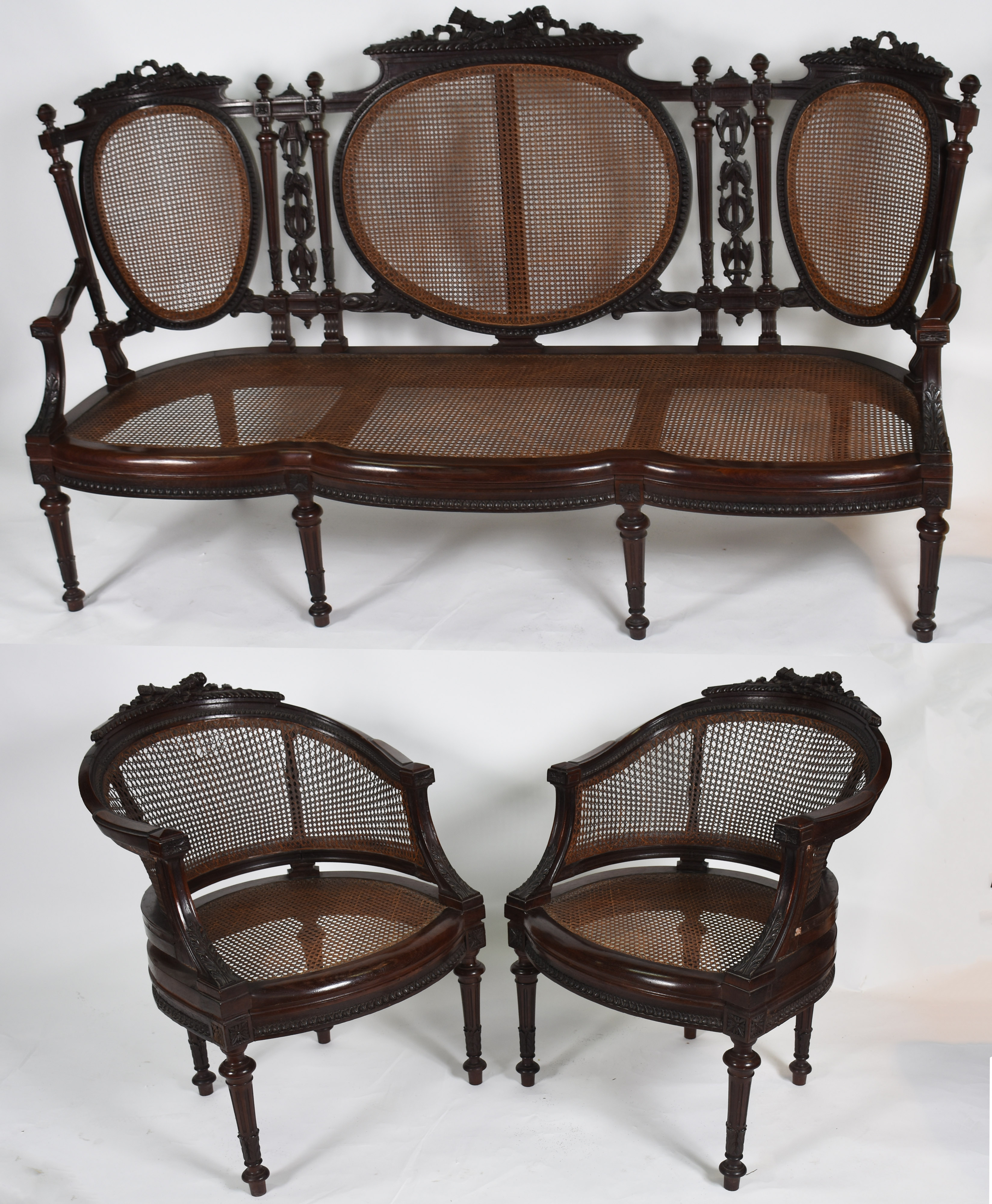 Conjunto de sofá (canapé ) e par de poltronas de jacarandá com... - foto 1 de 5
