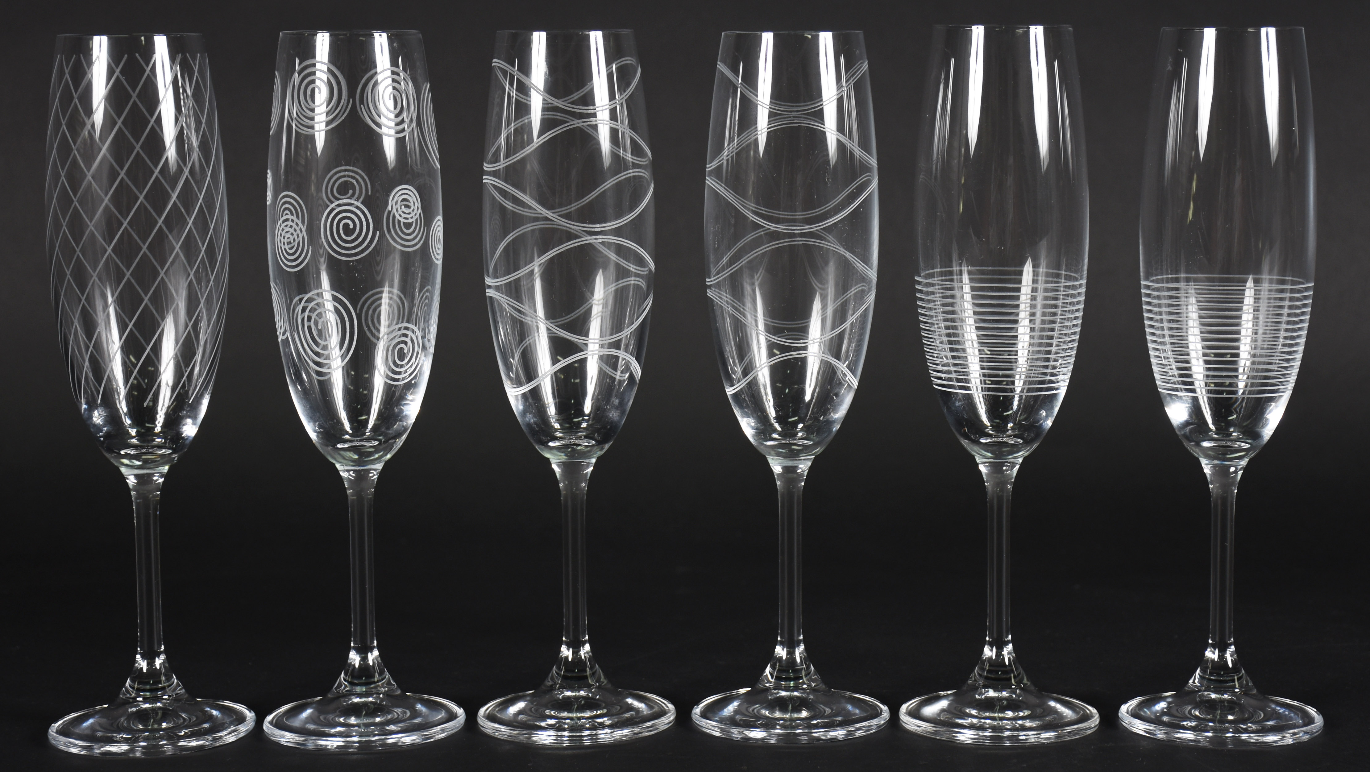 Seis flutes de cristal da bohemia 210 ml desenhada - foto 1 de 2