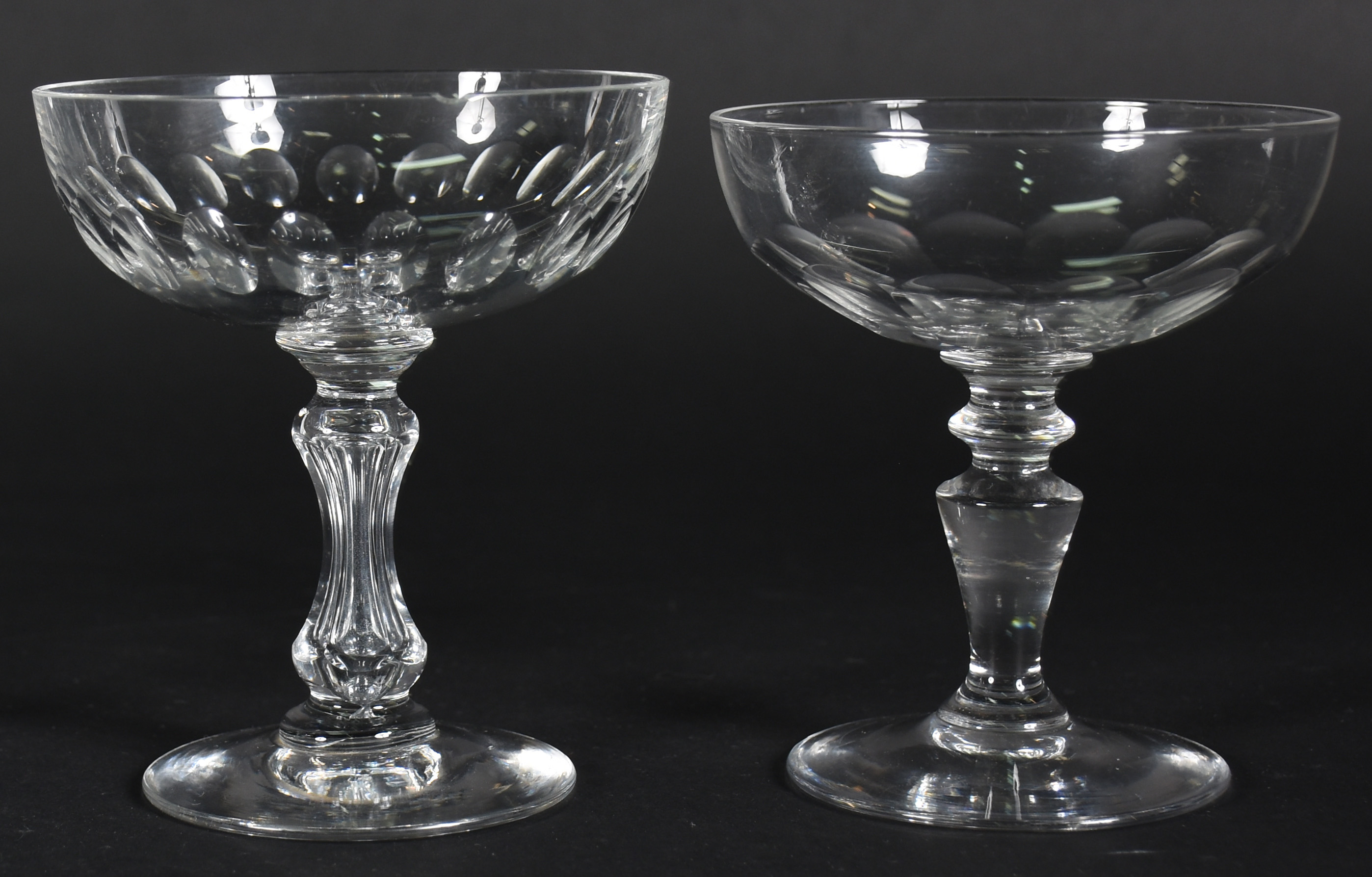Cinco taças de champagne diversas de cristal frances lapidado... - foto 4 de 4