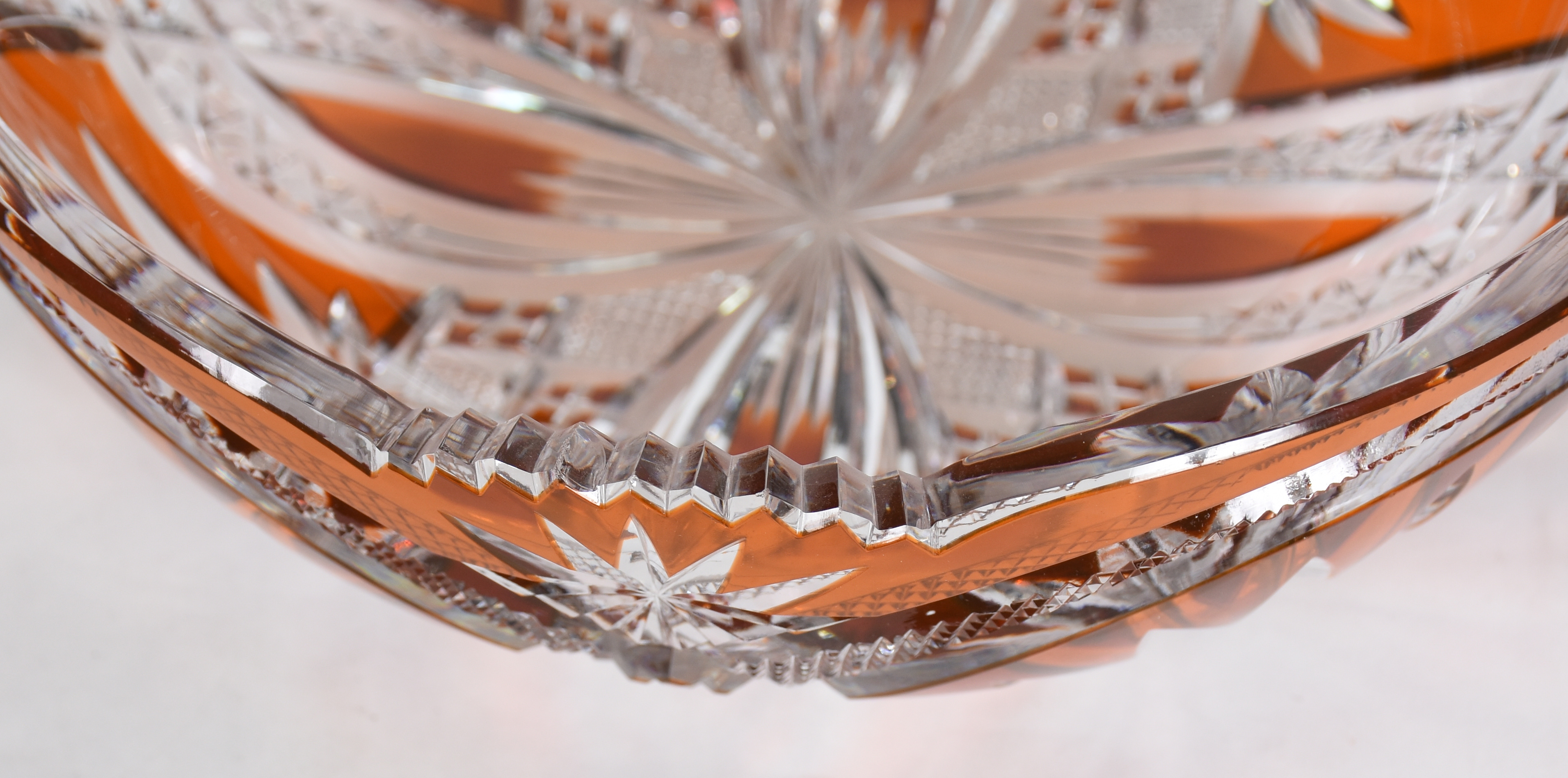 Bowl/saladeira de cristal tcheco doublé âmbar lapidado a mão. - foto 4 de 4
