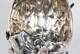 WMF (1853),  - Recipiente de metal espessurado a prata WMF, na forma de "Noz" .