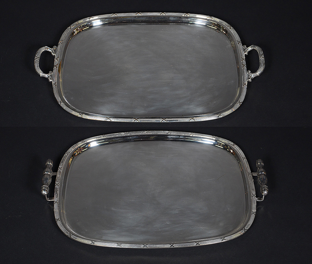 Duas bandejas de metal prateado. Medidas 42 x 56 cm cada.