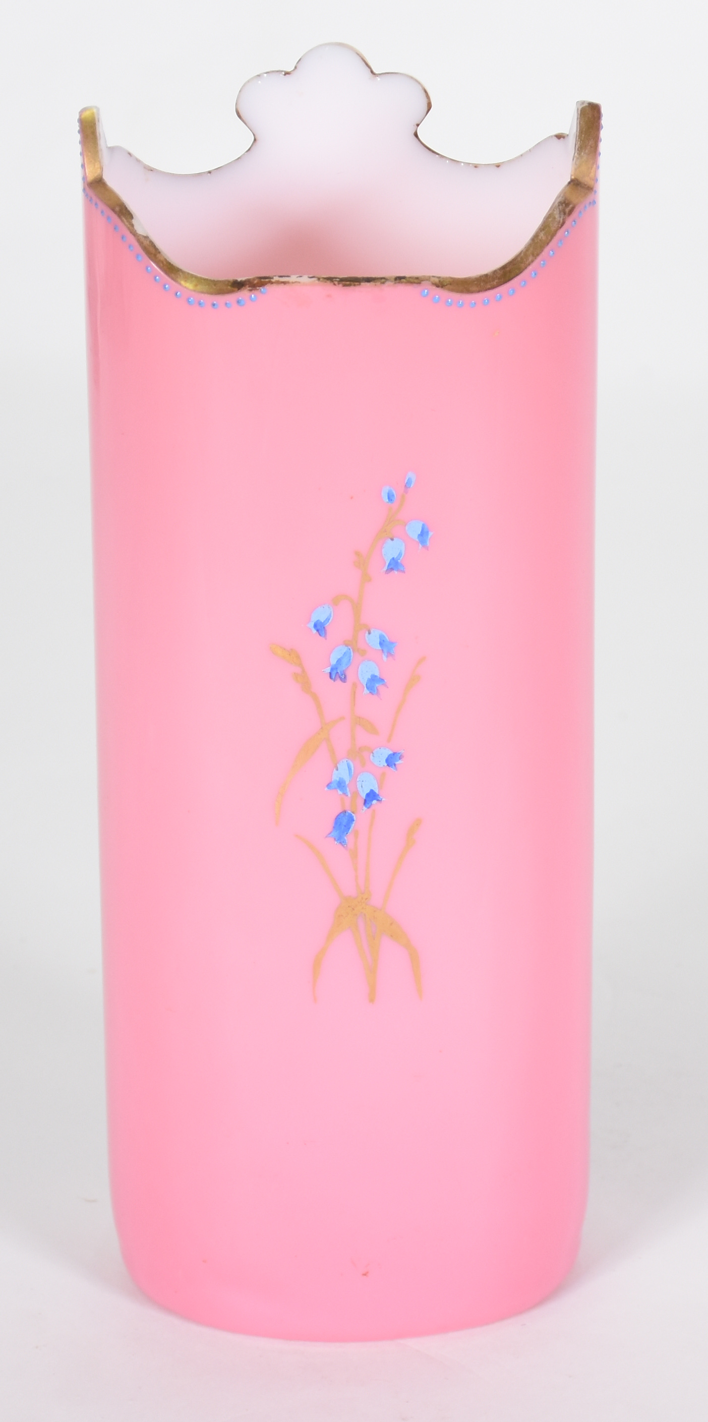 Vaso de opalina rosa com flores ( pequena parte quebrada ) - foto 3 de 4