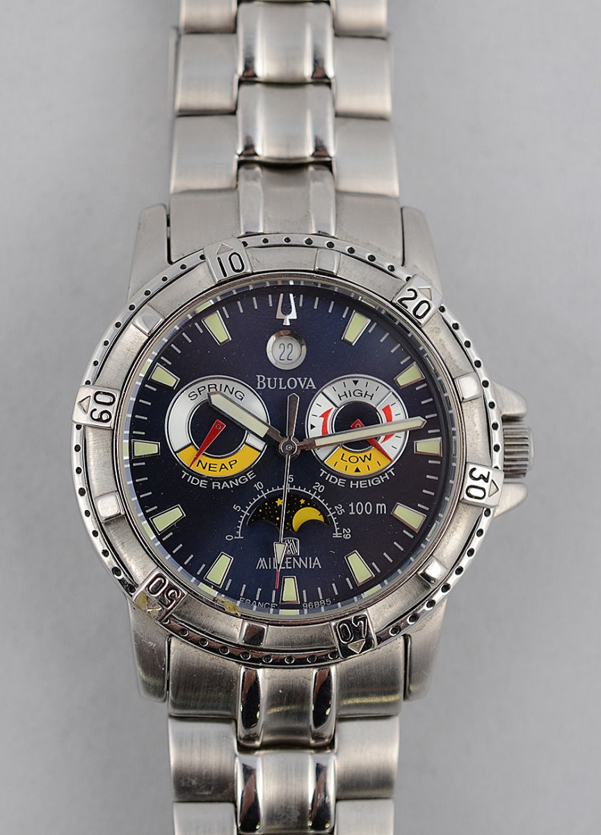 BULOVA - Relógio de aço com cronógrafo, calendário e fases da lua... - foto 1 de 3