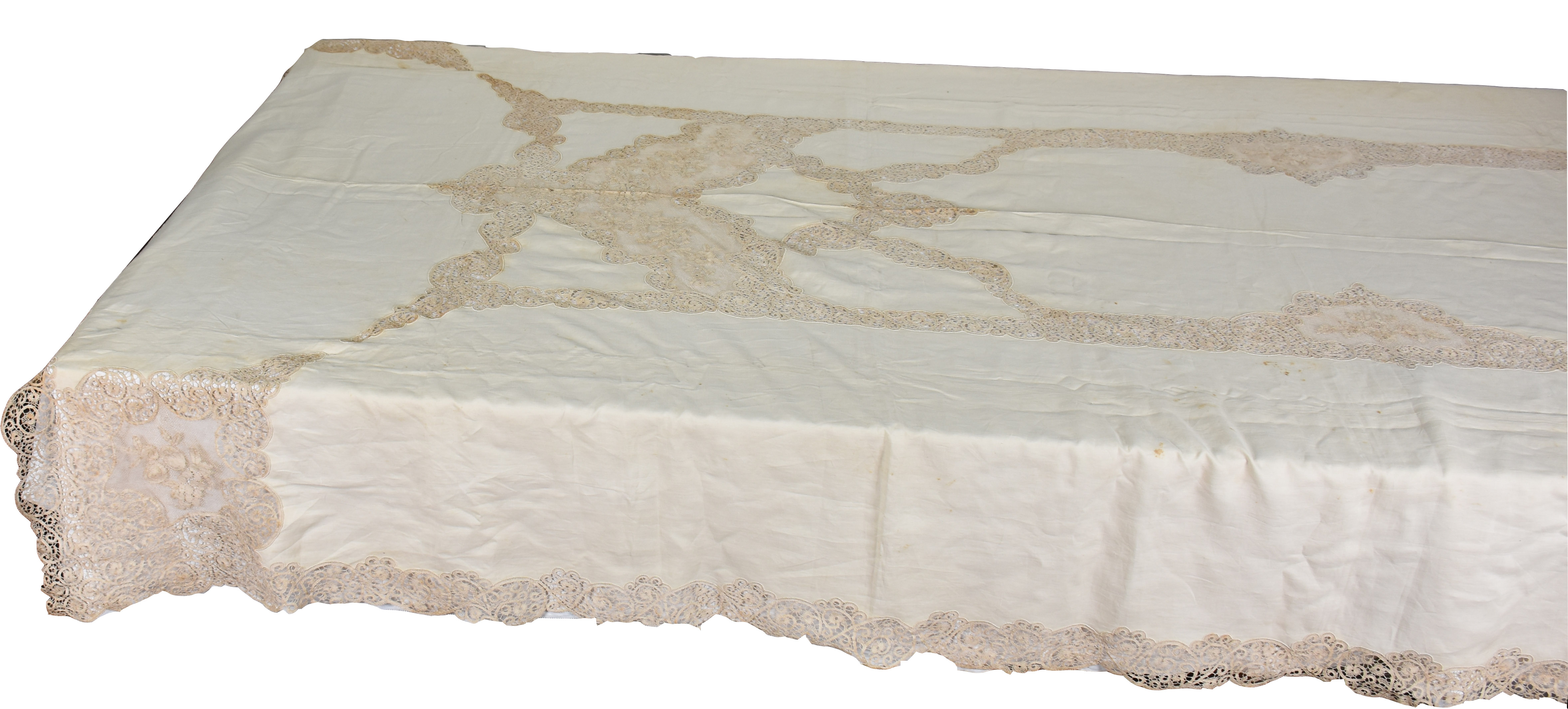 Toalha de linho bege e renda com 10 guardanapos . Com manchas de... - foto 2 de 3
