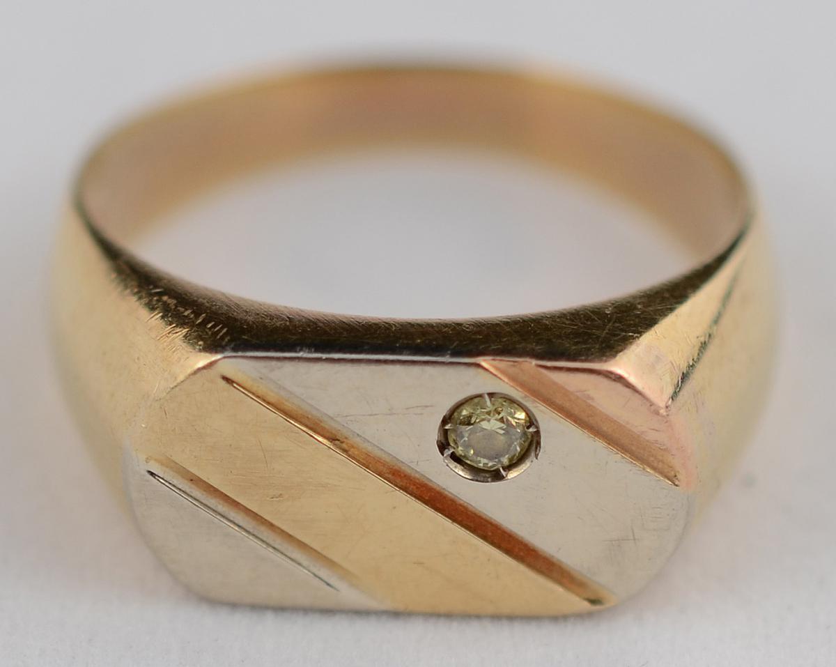 Anel em ouro amarelo 18 k e ouro branco com brilhante. Peso total 8,3... - foto 2 de 2