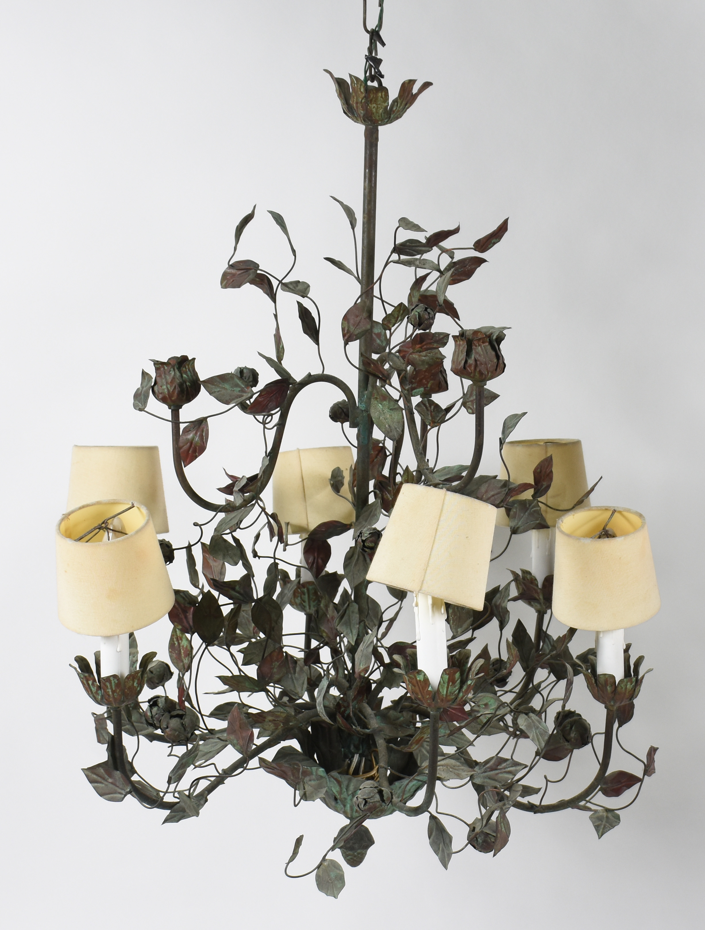 Lustre de metal patinado trabalhado com folhas , para 6 luzes... - foto 1 de 2