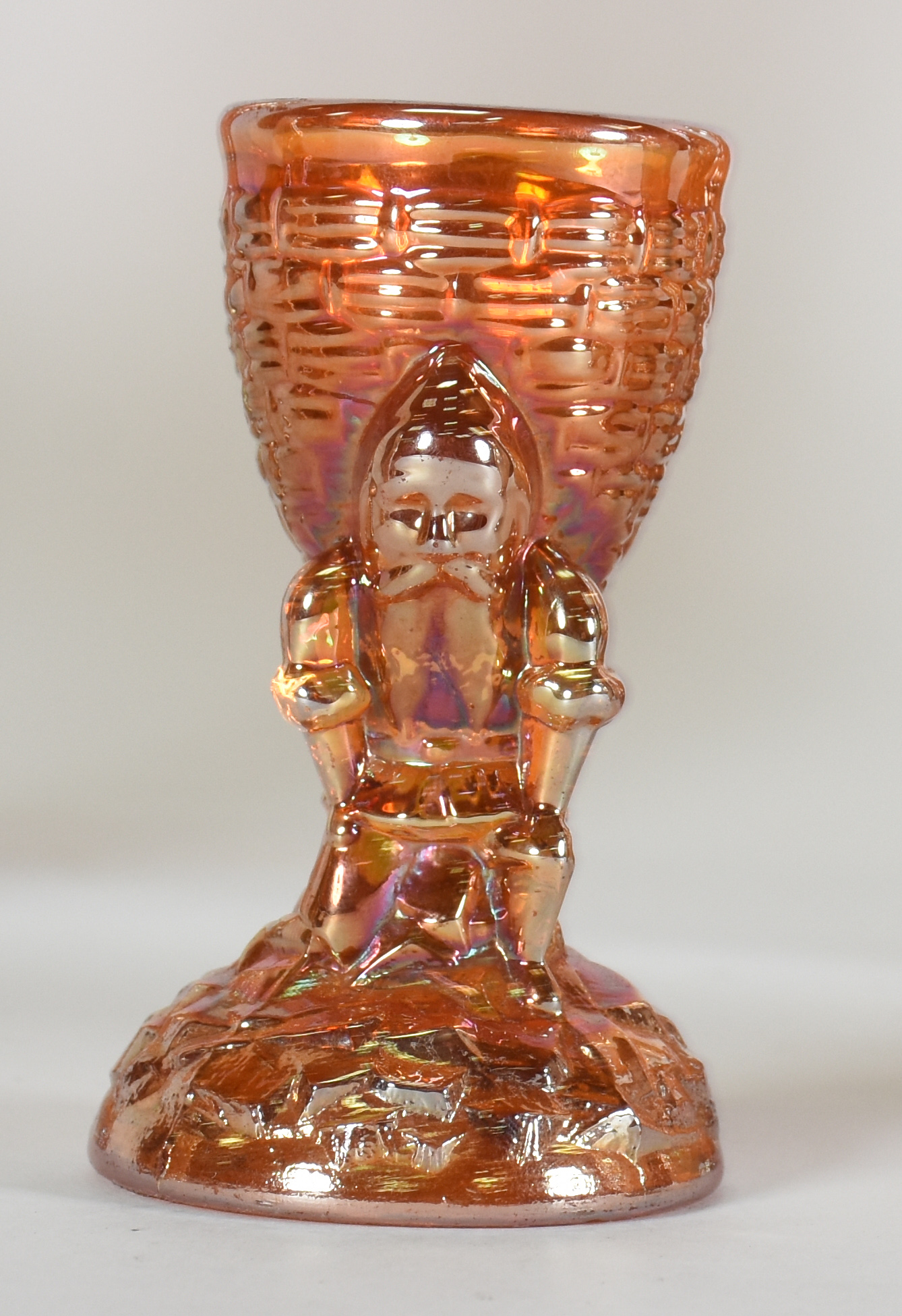 Seis vasos diversos de vidro "fogo" trabalhados em relevo. - foto 3 de 4