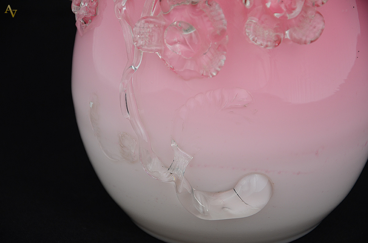 Vaso de murano vermelho degradé, interior na cor branca, flores... - foto 2 de 3
