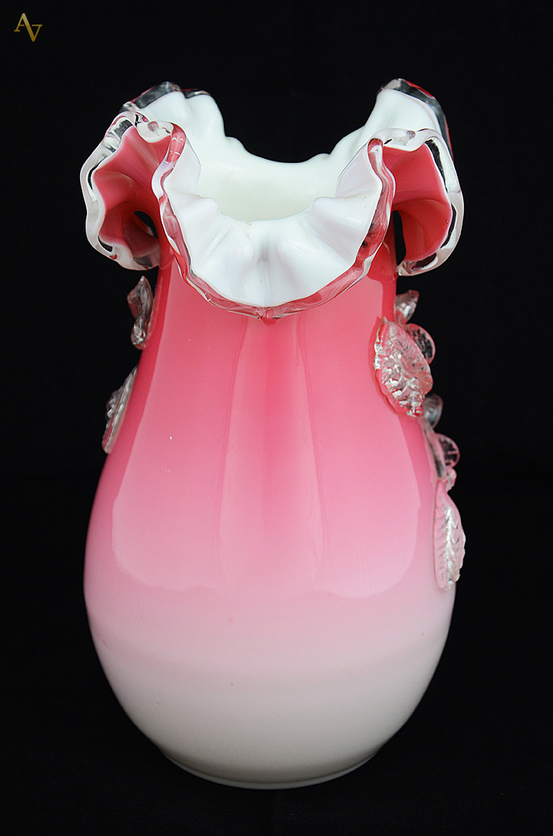 Vaso de murano vermelho degradé, interior na cor branca, flores... - foto 3 de 3