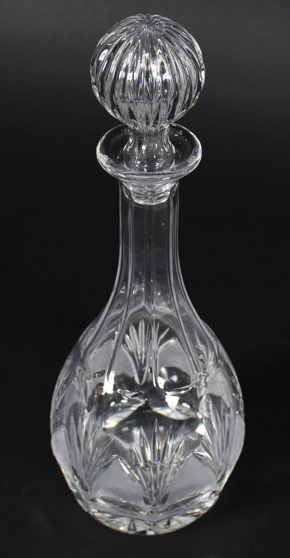 Licoreira de cristal europeu lapidado. - foto 2 de 3