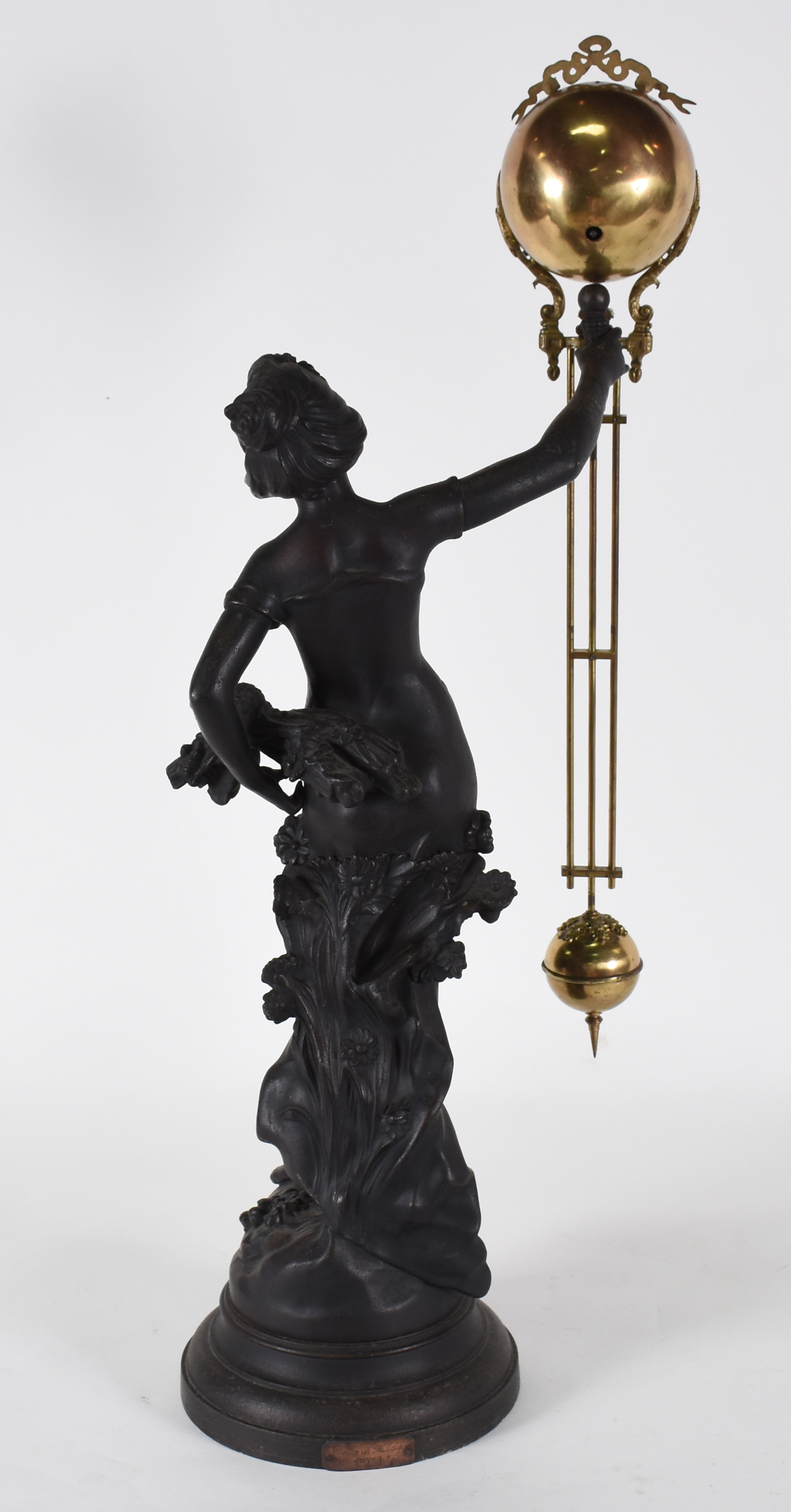 Relógio Suíço ( Barão de Ipiabas 1870) Representando figura feminina... - foto 4 de 5