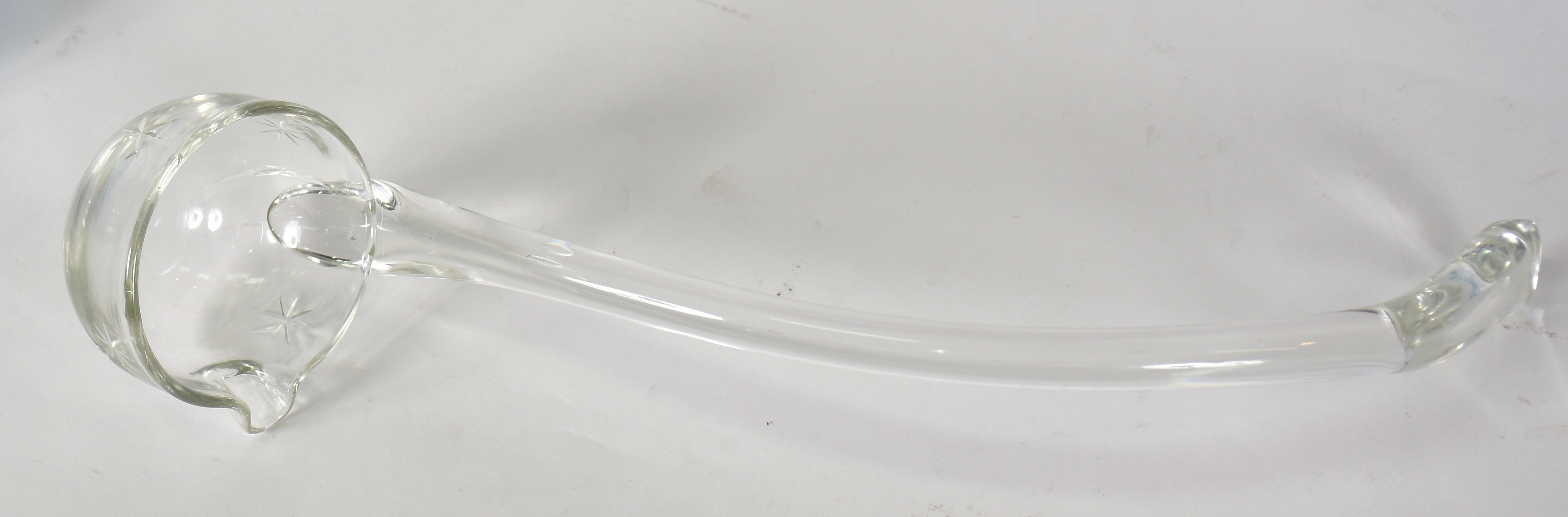 Poncheira em demi cristal lapidado na cor azul com 8 taças e concha. - foto 3 de 4