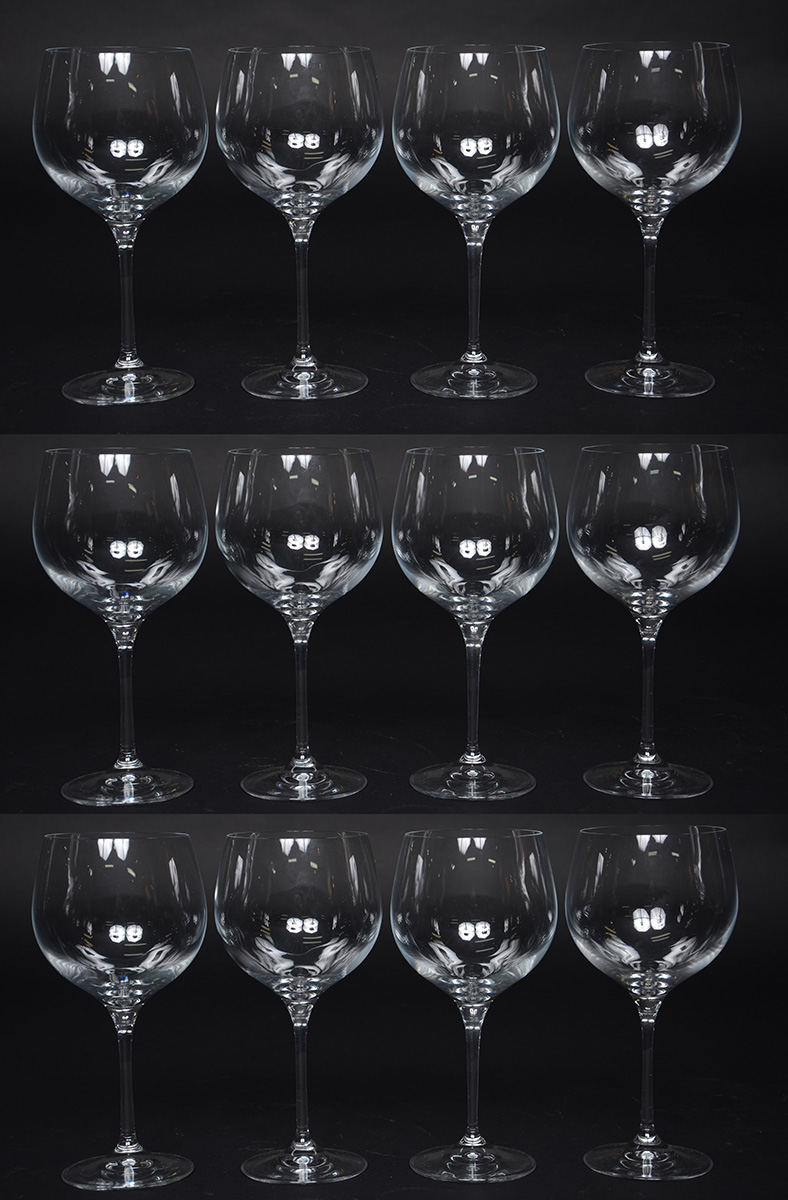 Doze cálices para vinho feitio balloon.