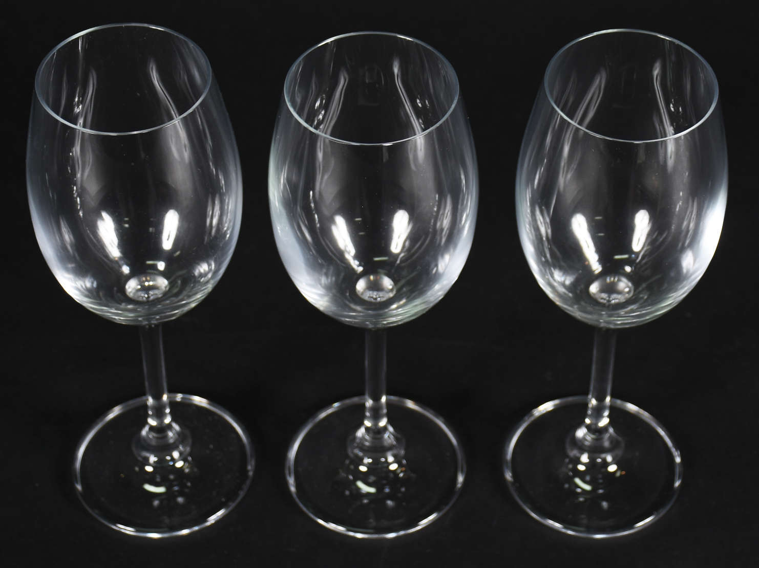 Seis taças de vinho branco de cristal da Bohemia 230 ml - foto 2 de 2