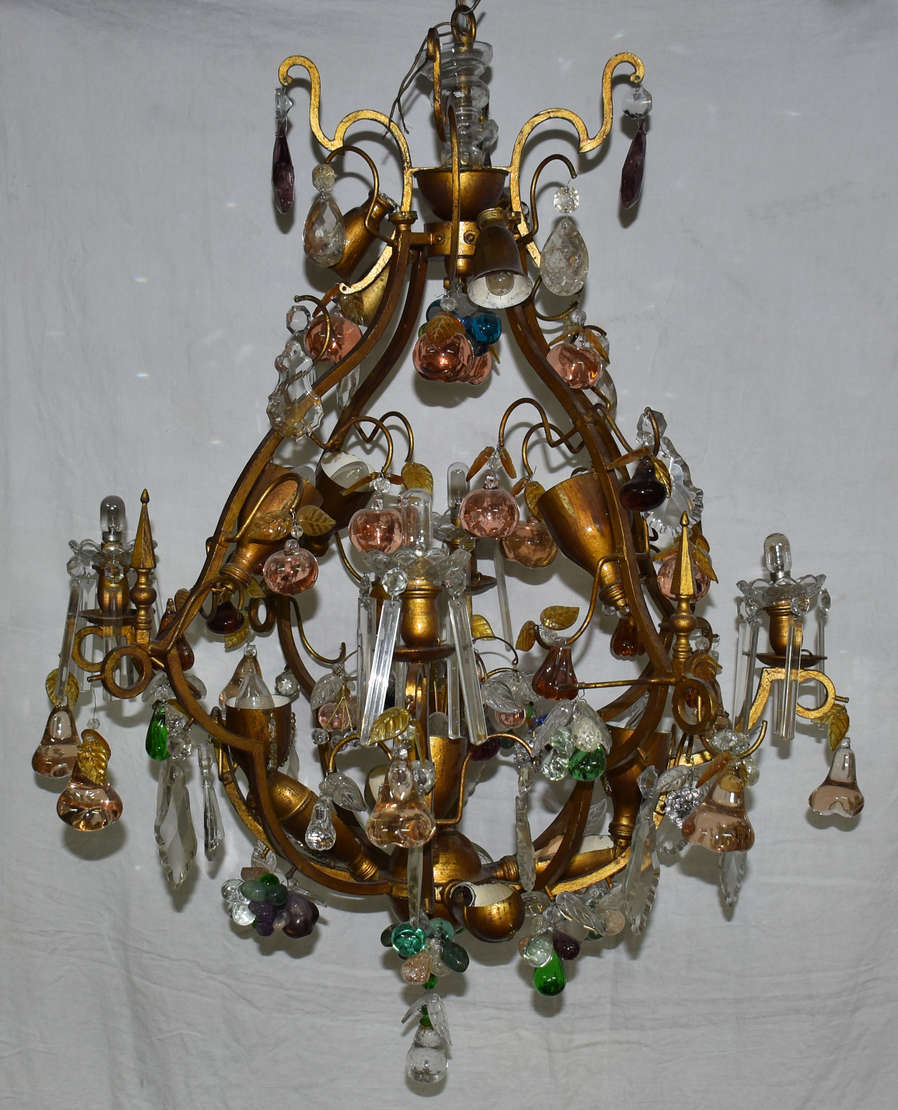 Belíssimo Lustre para 20 luzes, sendo 4 com bobeches e pingentes de... - foto 3 de 3