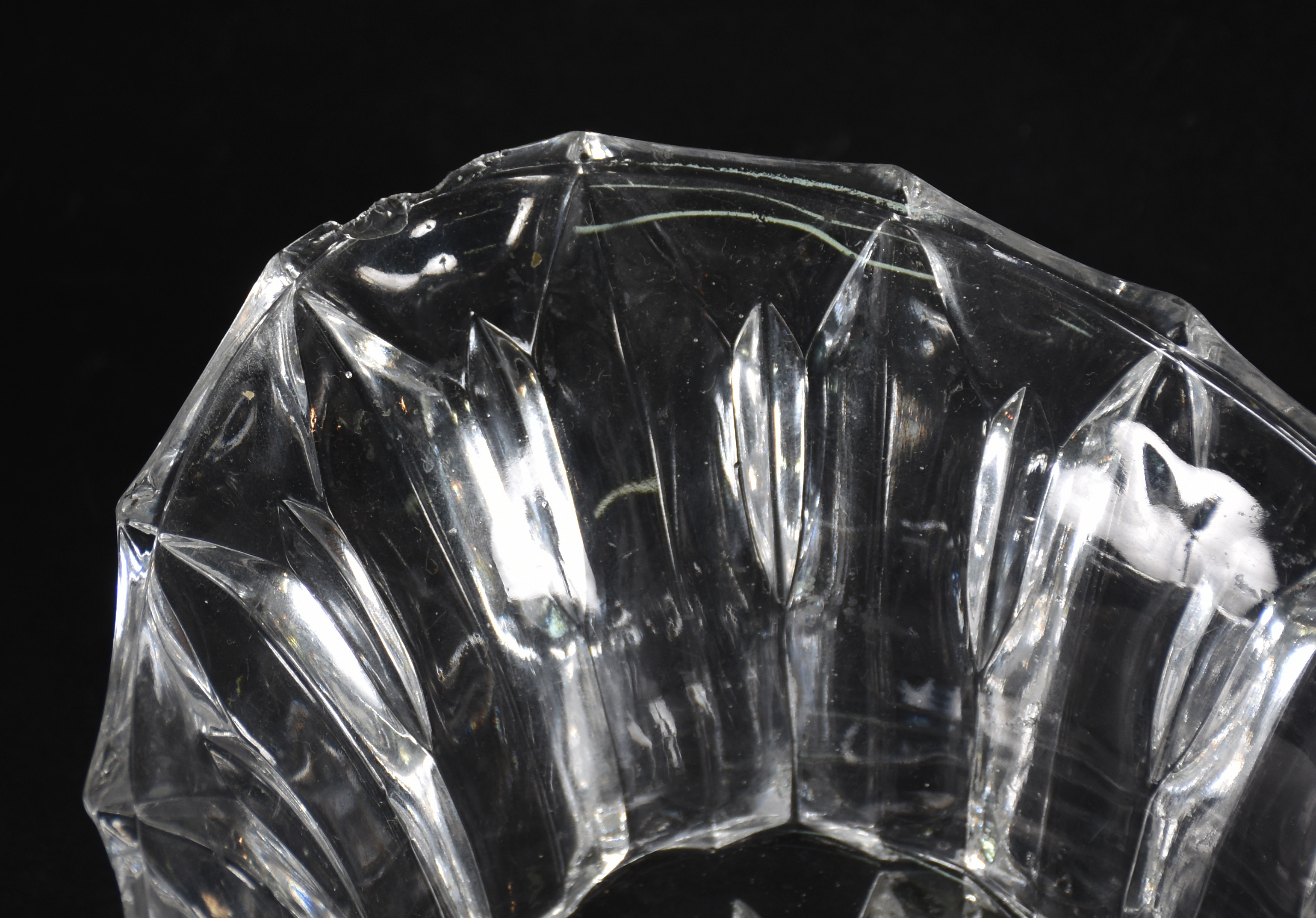 Três fruteiras de cristal lapidado, diversos modelos. - foto 3 de 3