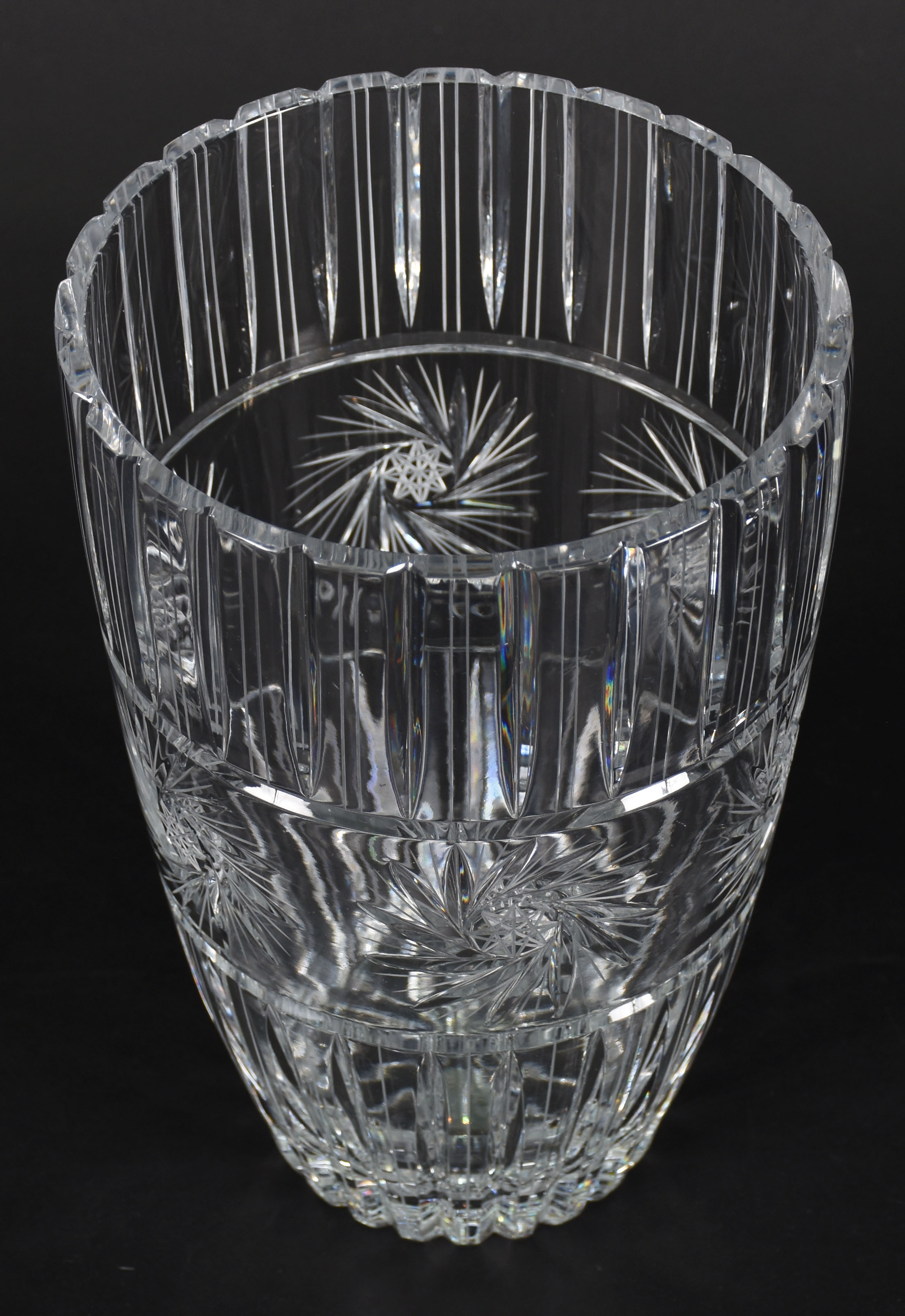 Vaso em cristal da Bohemia lapidado - foto 1 de 3