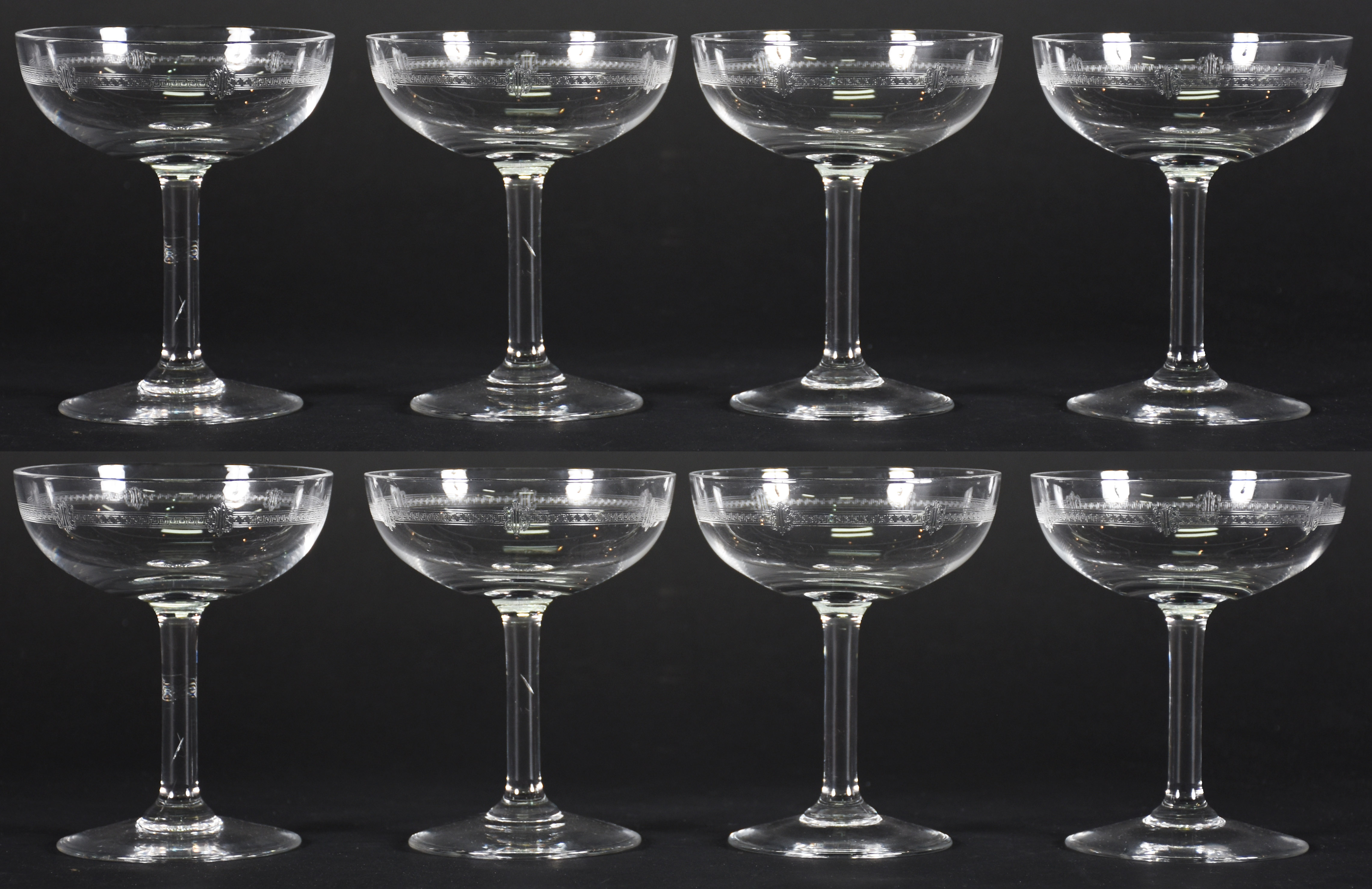 SAINT LOUIS , oito taças para champagne de cristal frances lavrado... - foto 1 de 4