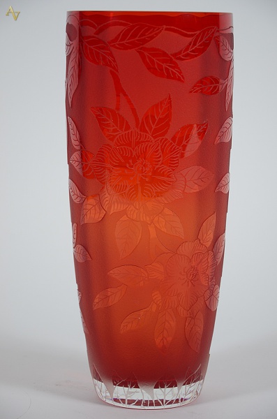 RAVAGNANI - Vaso de vidro vermelho, altura 32 cm. Diâmetro 13 cm. - foto 1 de 2