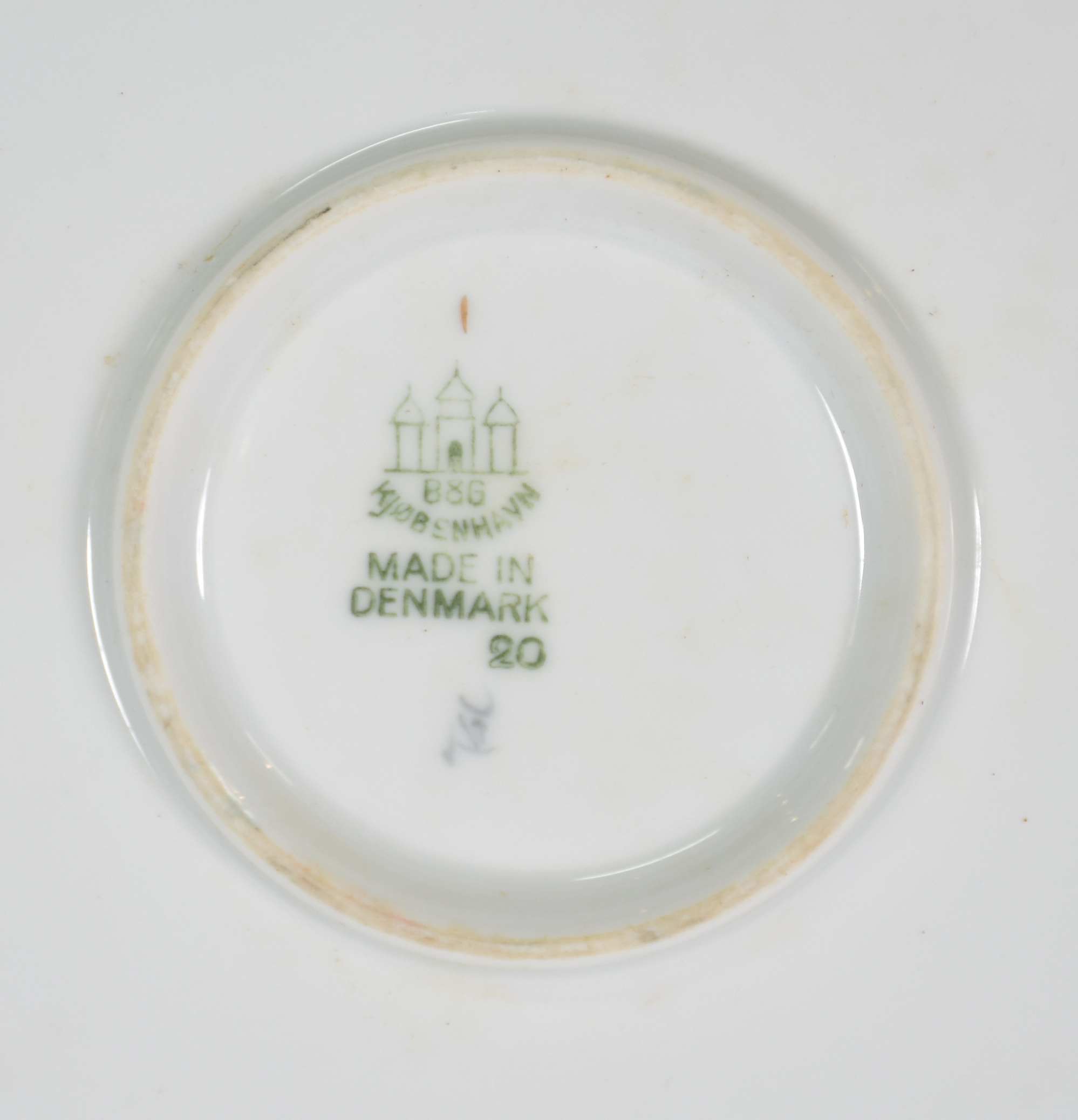 Medalhão de porcelana Dinamarquesa . - foto 4 de 4