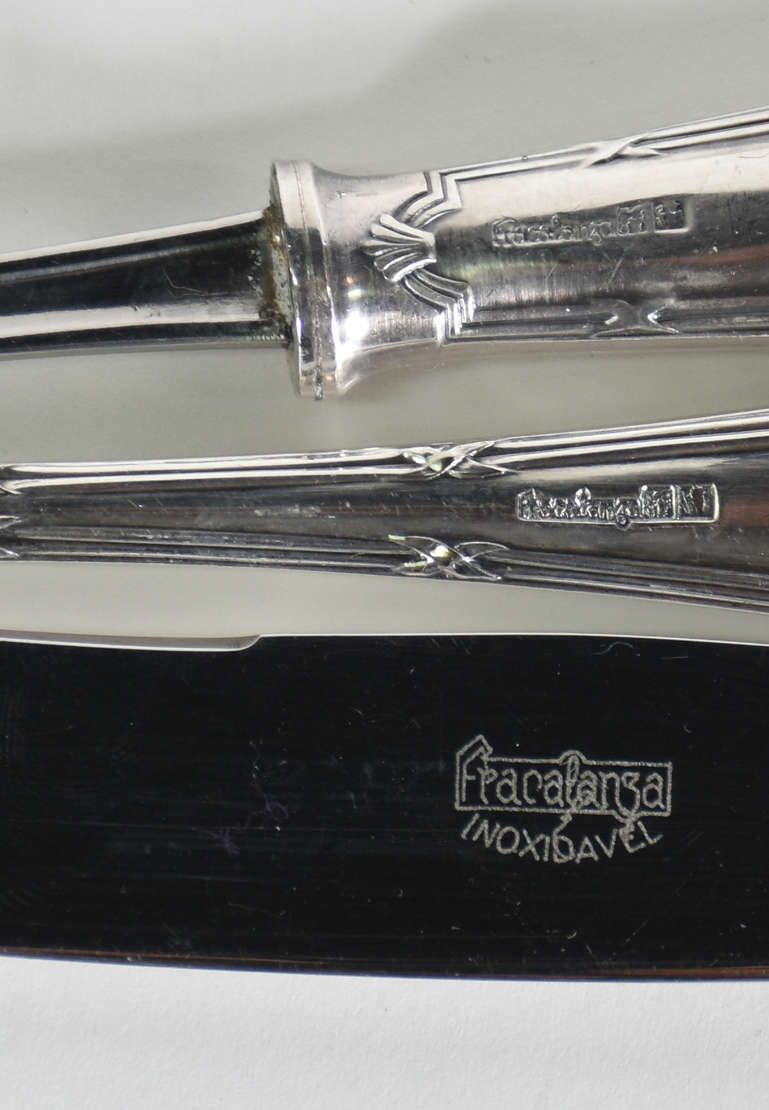 Faqueiro Fracalanza de metal prateado, composto de , 12 facas, 12... - foto 2 de 3