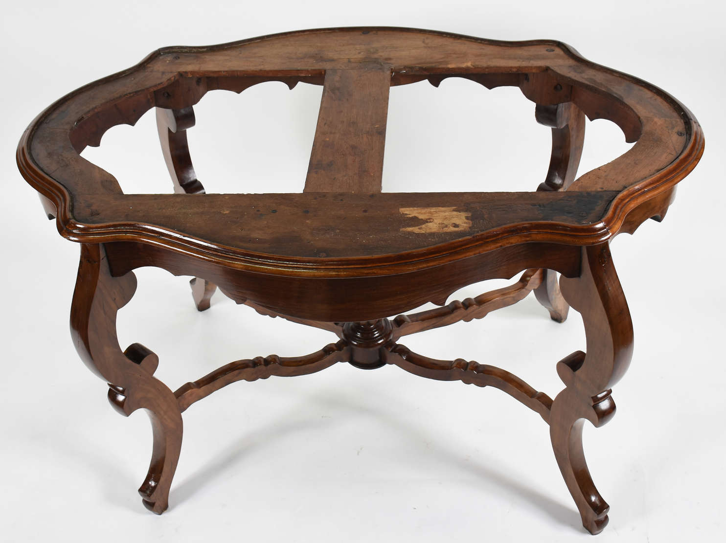 Mesa de apresentação em estilo Louis Philippe. Século XIX. Tampo... - foto 3 de 3