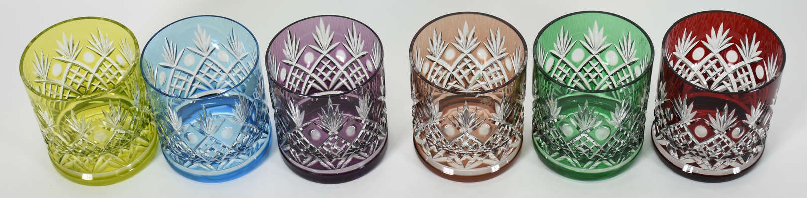 Seis copos para whisky de cristal lapidado em diversas cores. ( dois... - foto 2 de 4