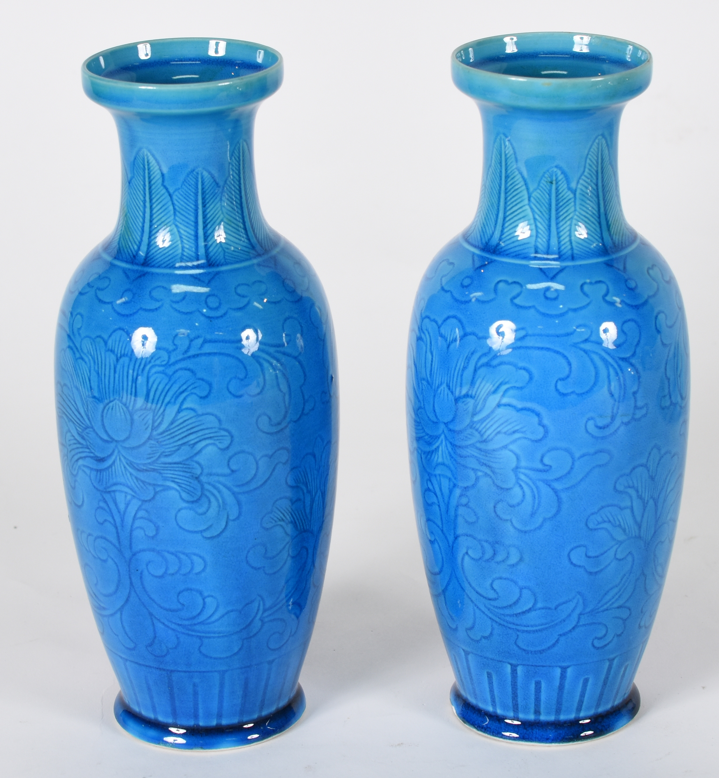 Par de vasos de porcelana azul. - foto 1 de 3