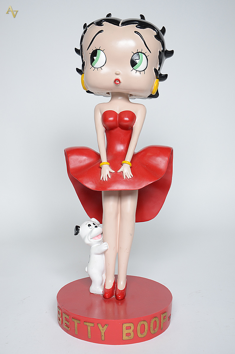 Betty Boop em resina, cabeça móvel. Altura 70 cm. - foto 1 de 2