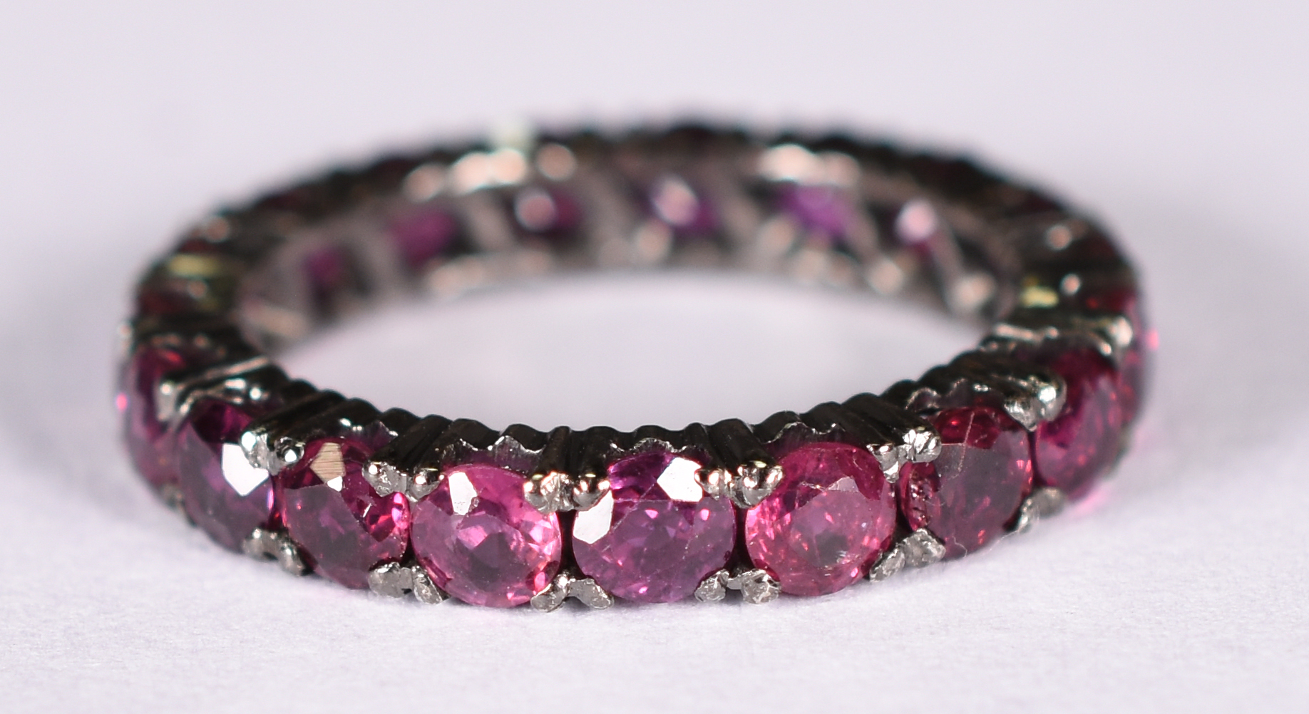 Aliança completa de rubi . Aro 17 ( Por questão de segurança a peça... - foto 1 de 2