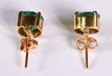 Par de brincos de ouro amarelo com 2 pedras ver... - Par de brincos de ouro amarelo com 2 pedras verde ( Por questão de segurança a peça não se encontra na loja ) 