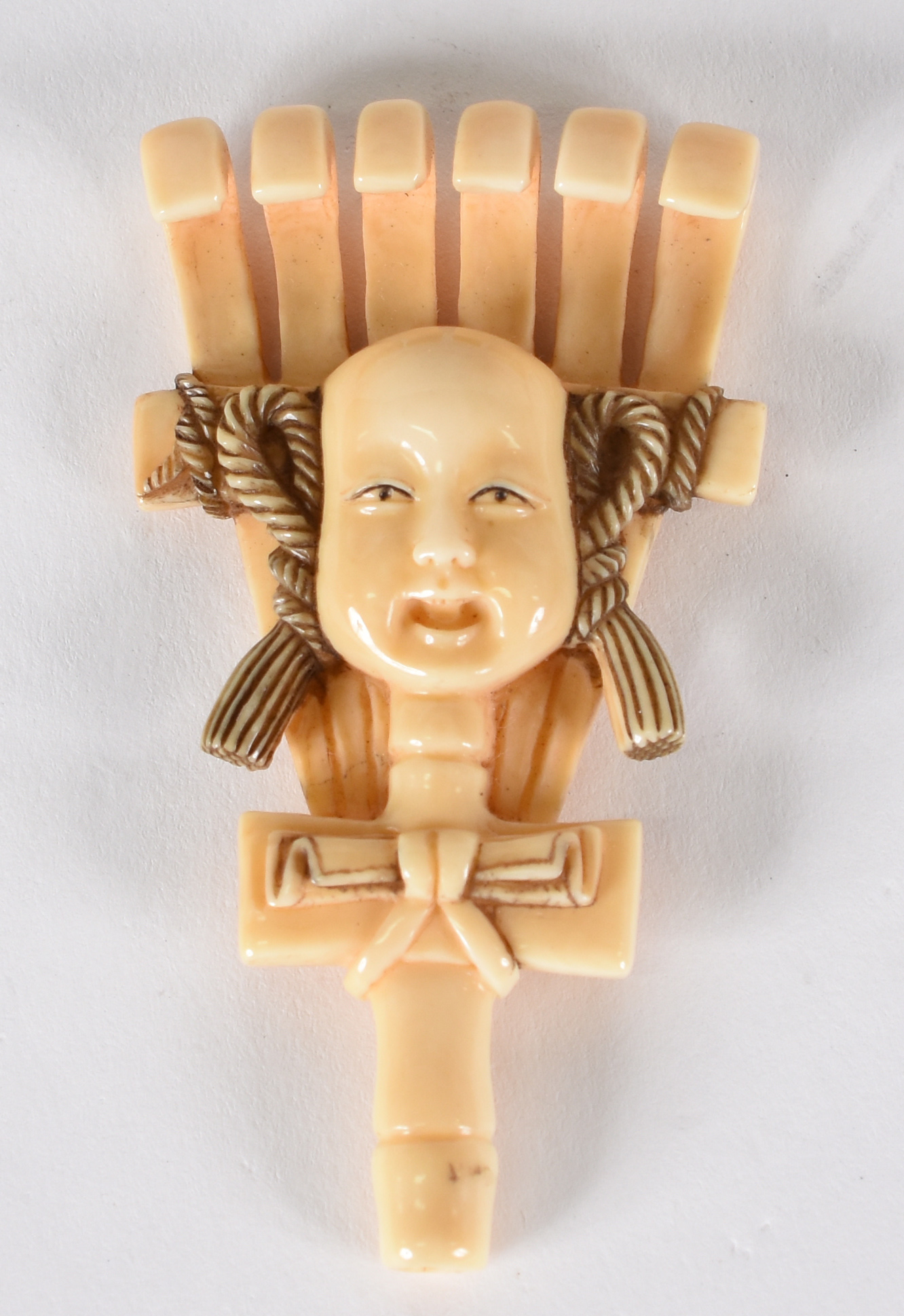 Netsuke de marfim , assinado, cabeça de chinês. - foto 1 de 3