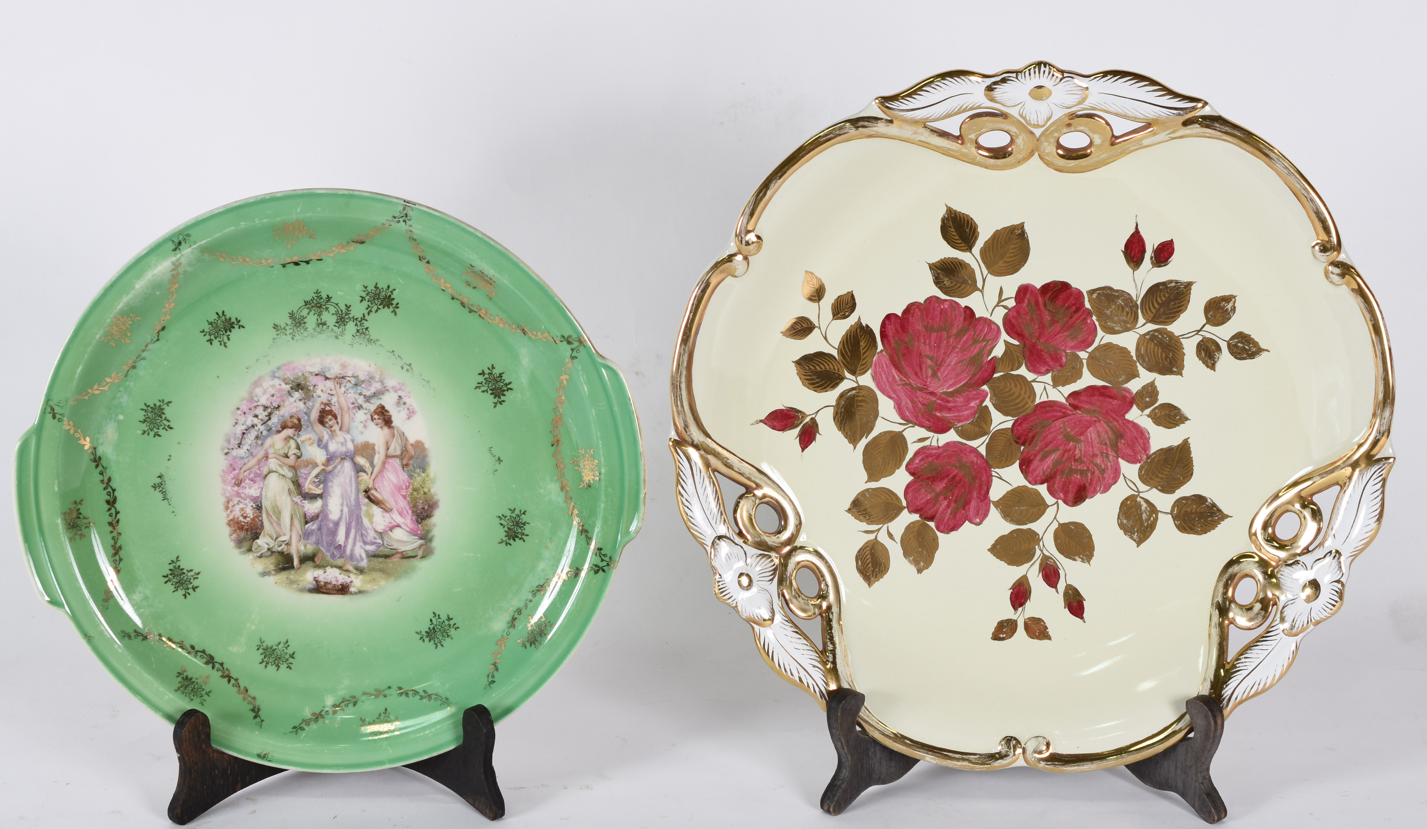 Fruteira e prato de porcelana da Bavaria, decoradas com ninfas em... - foto 2 de 4