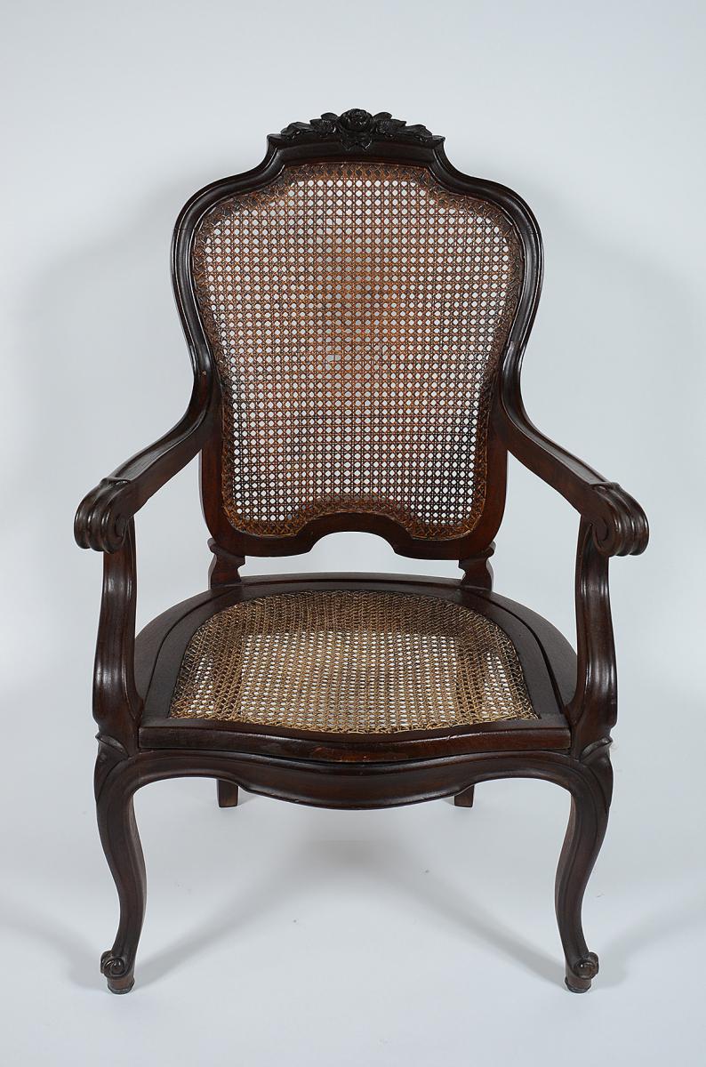 Cadeira de madeira nobre, assento e encosto de palhinha. (palhinha... - foto 2 de 2