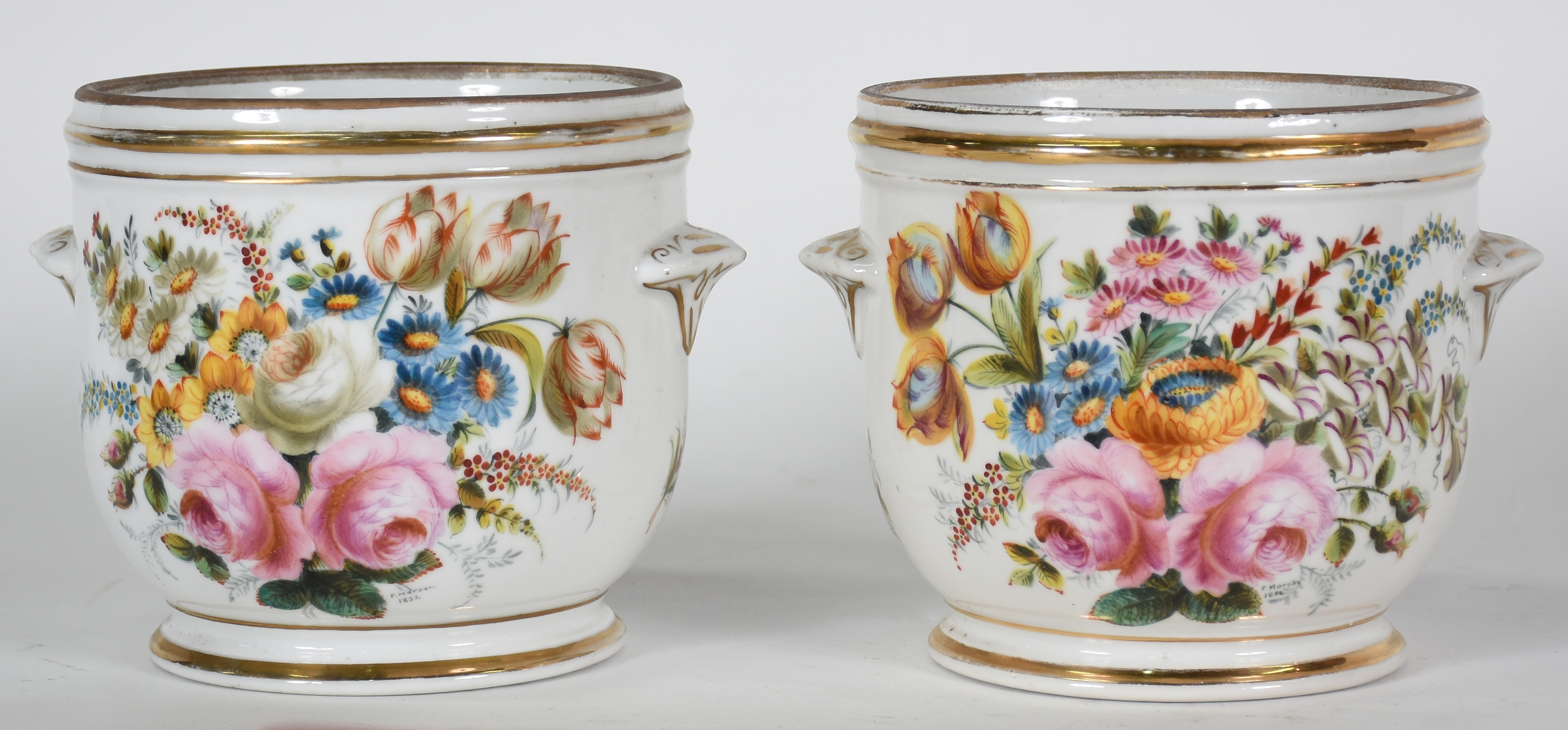 Par de cahepots - Porcelana velho Paris com típica decoração floral... - foto 3 de 4