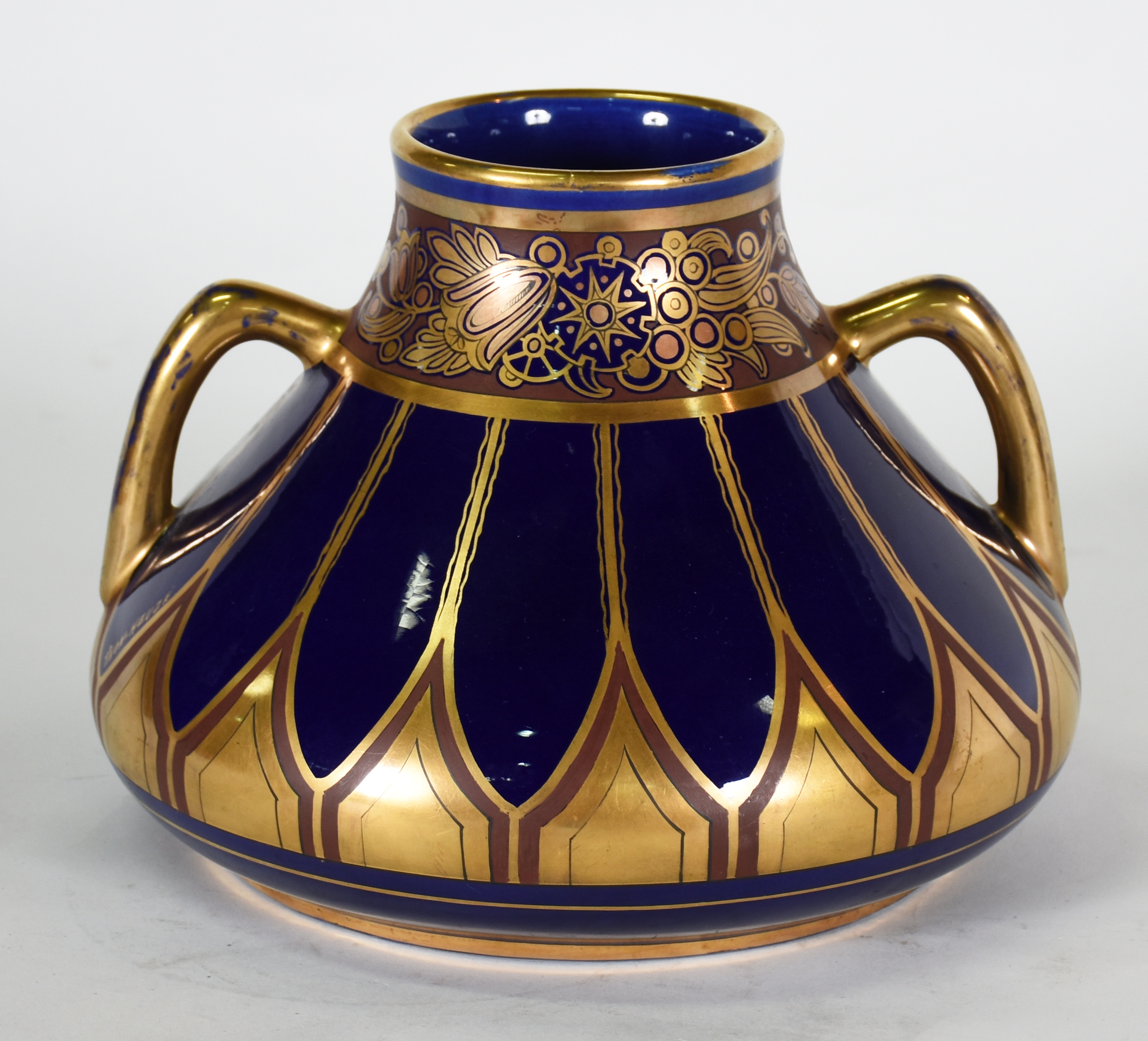 Vaso Art deco assinado . Vidro artístico nos tons de azul cobalto e... - foto 1 de 4