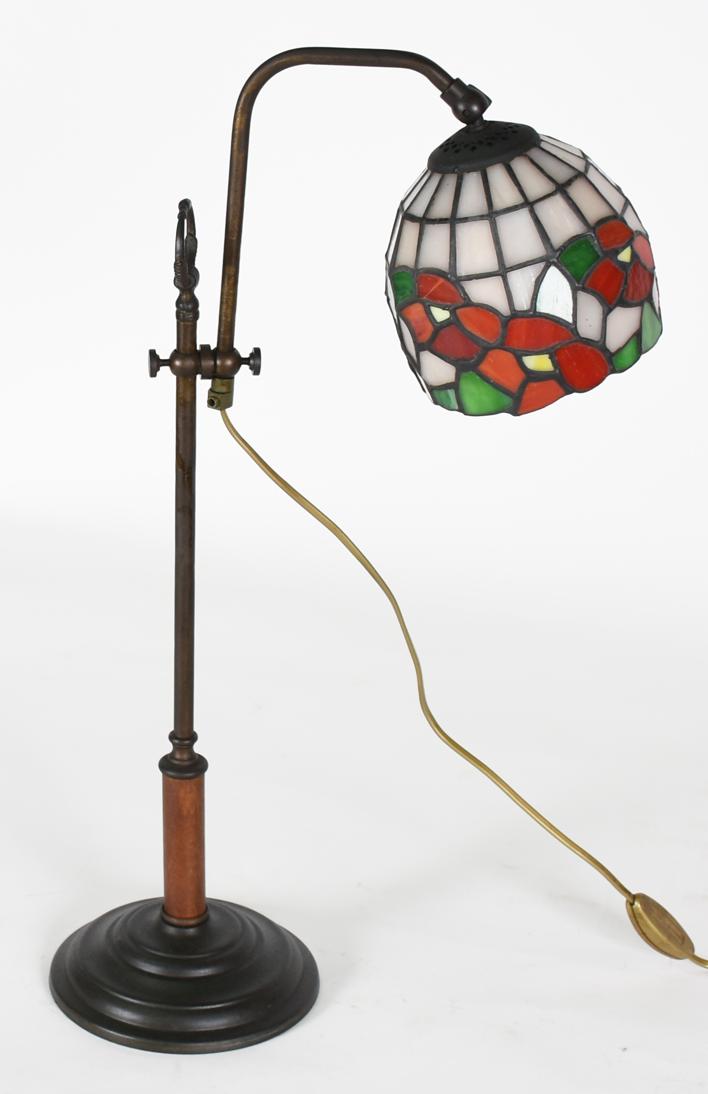 Luminária estilo Tiffany com base de metal e cúpula em placas de... - foto 1 de 4