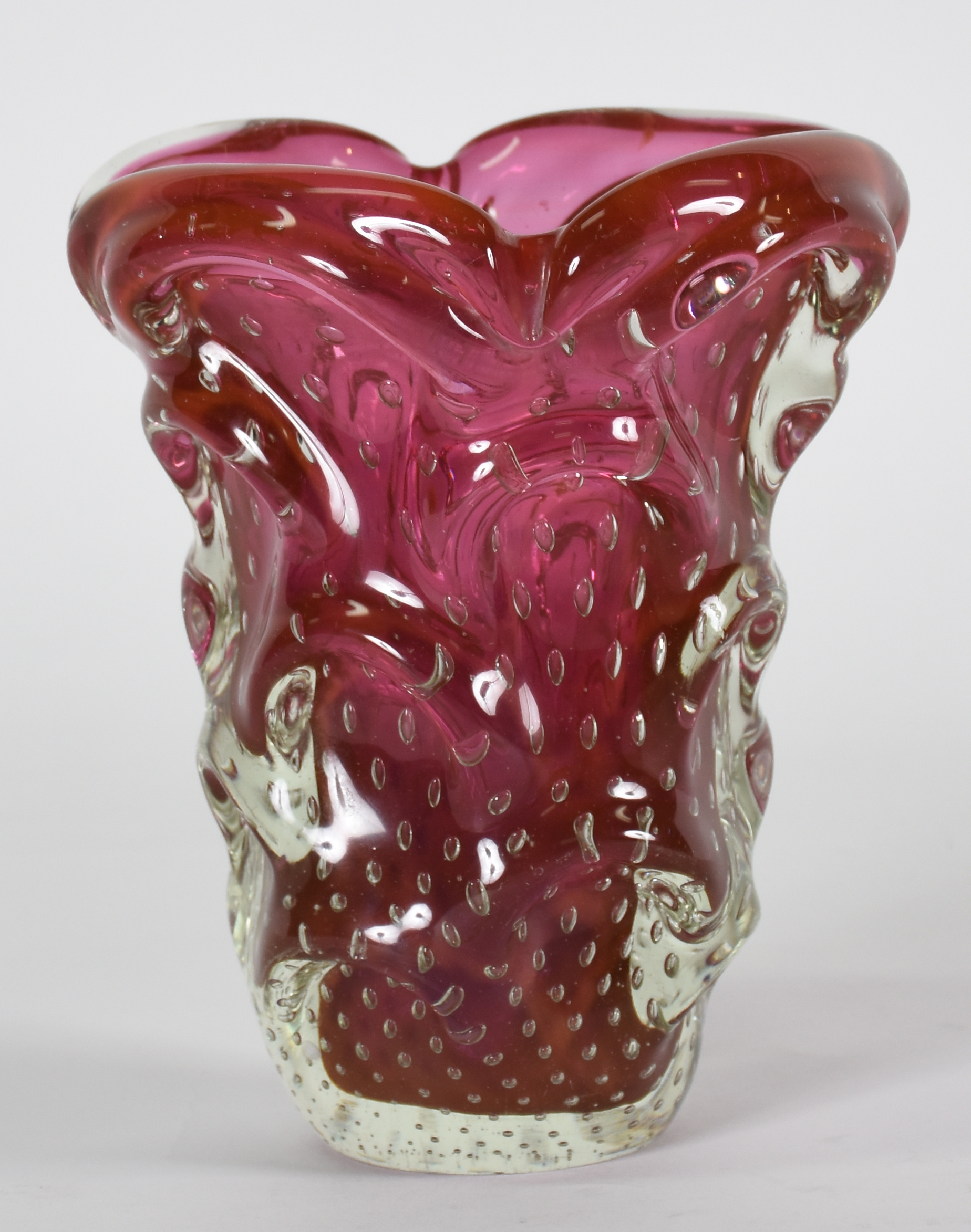 Vaso de Murano na cor rubi ( lascado na base ) - foto 1 de 5