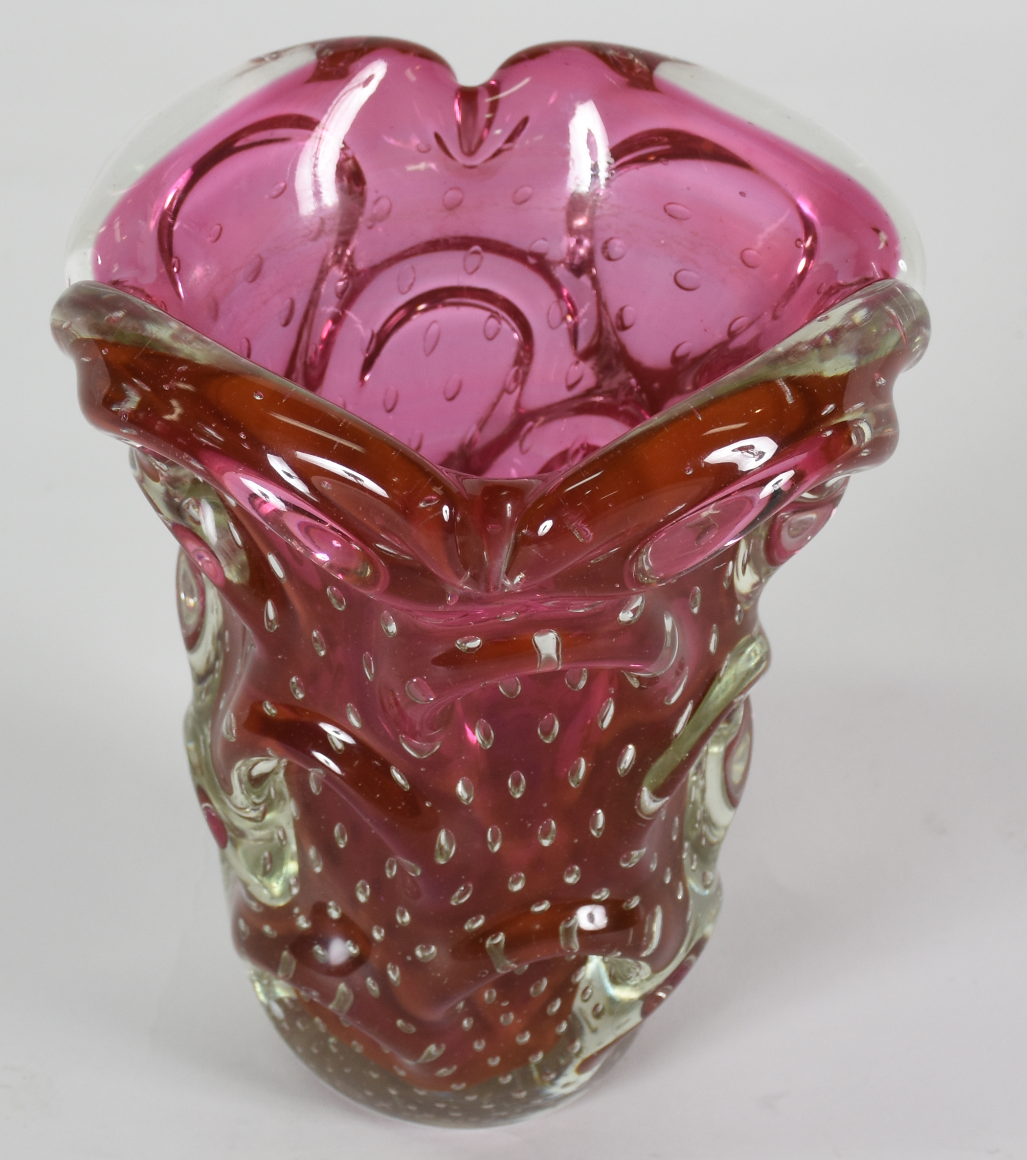 Vaso de Murano na cor rubi ( lascado na base ) - foto 2 de 5